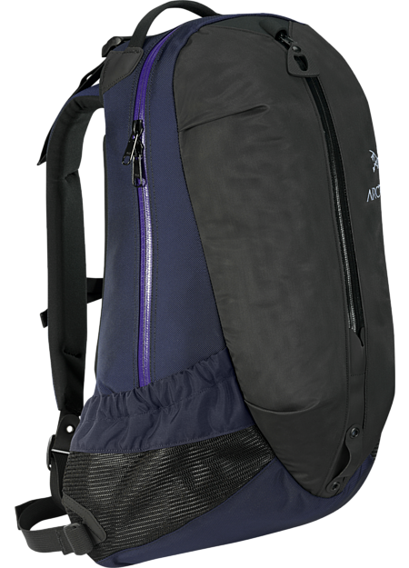Arro 22 Backpack Black Sapphire