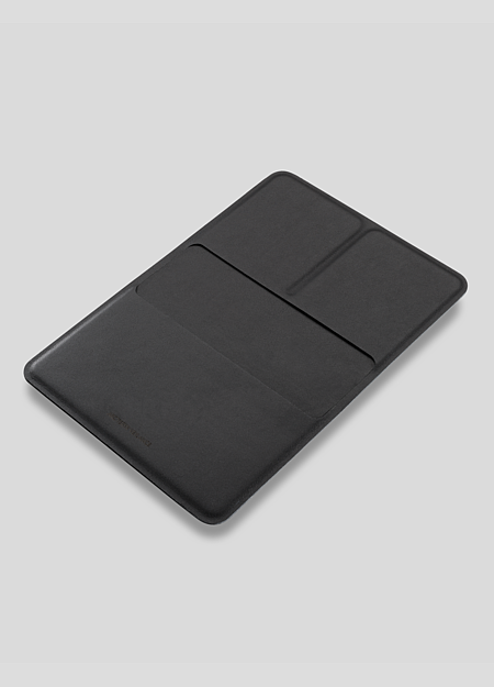 Casing Passport Wallet Men's Black