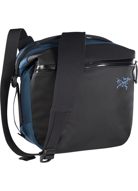 Arro 8 Shoulder Bag Nereus