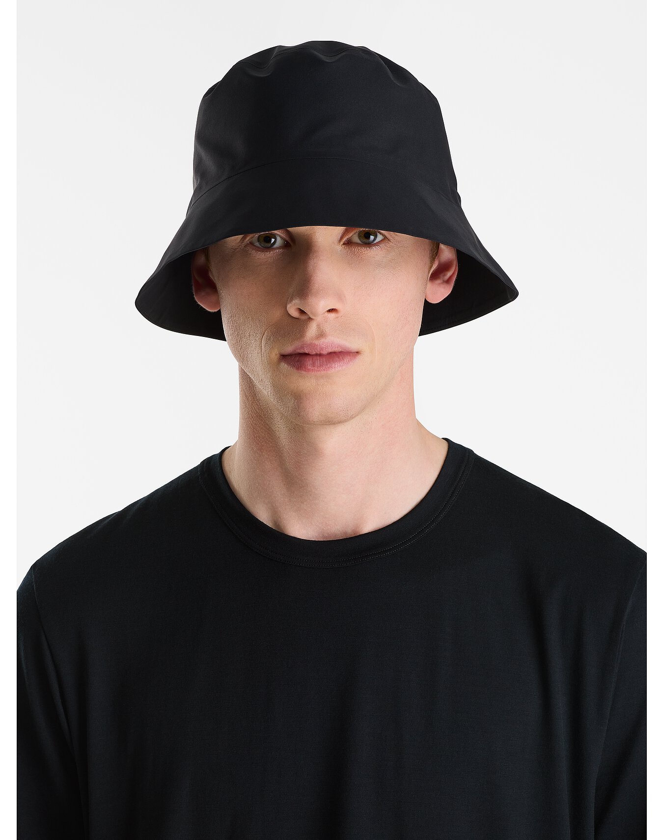【限定品国産】新品 ARC\'TERYX VEILANCE BUCKET HAT S-Mサイズ 帽子