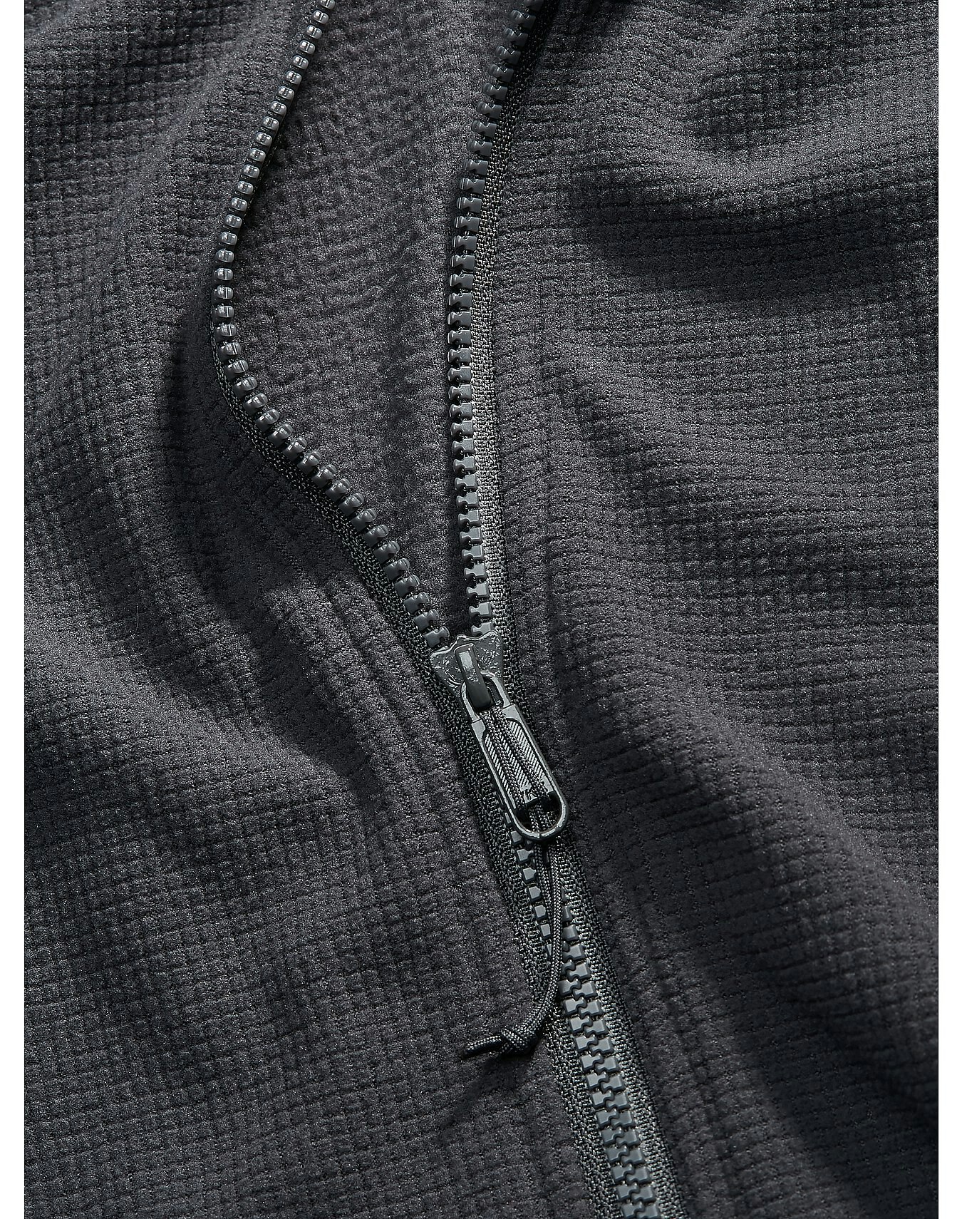 Delta-LT-Jacket-Glitch-Fabric.jpg?auto=format&w=1350