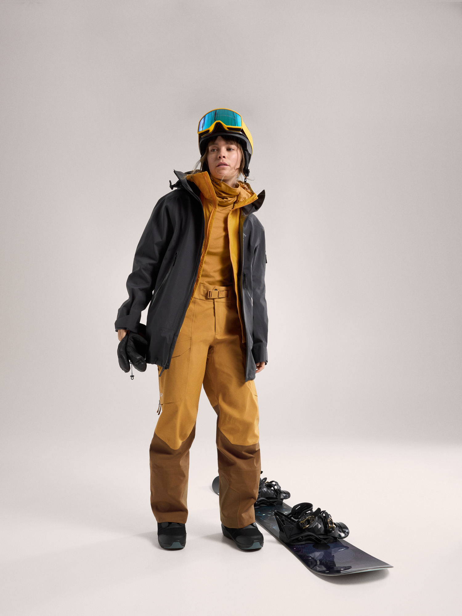 Sentinel Relaxed Pant Women's Yukon/Relic Full Body