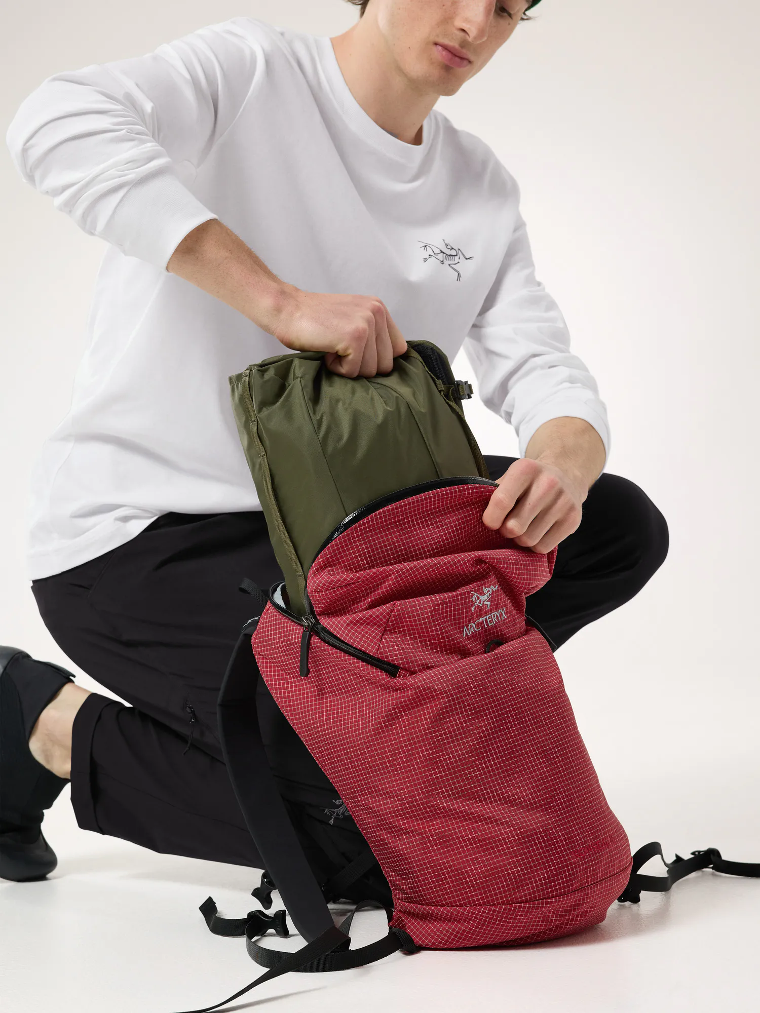 Konseal 15 Backpack | Arc
