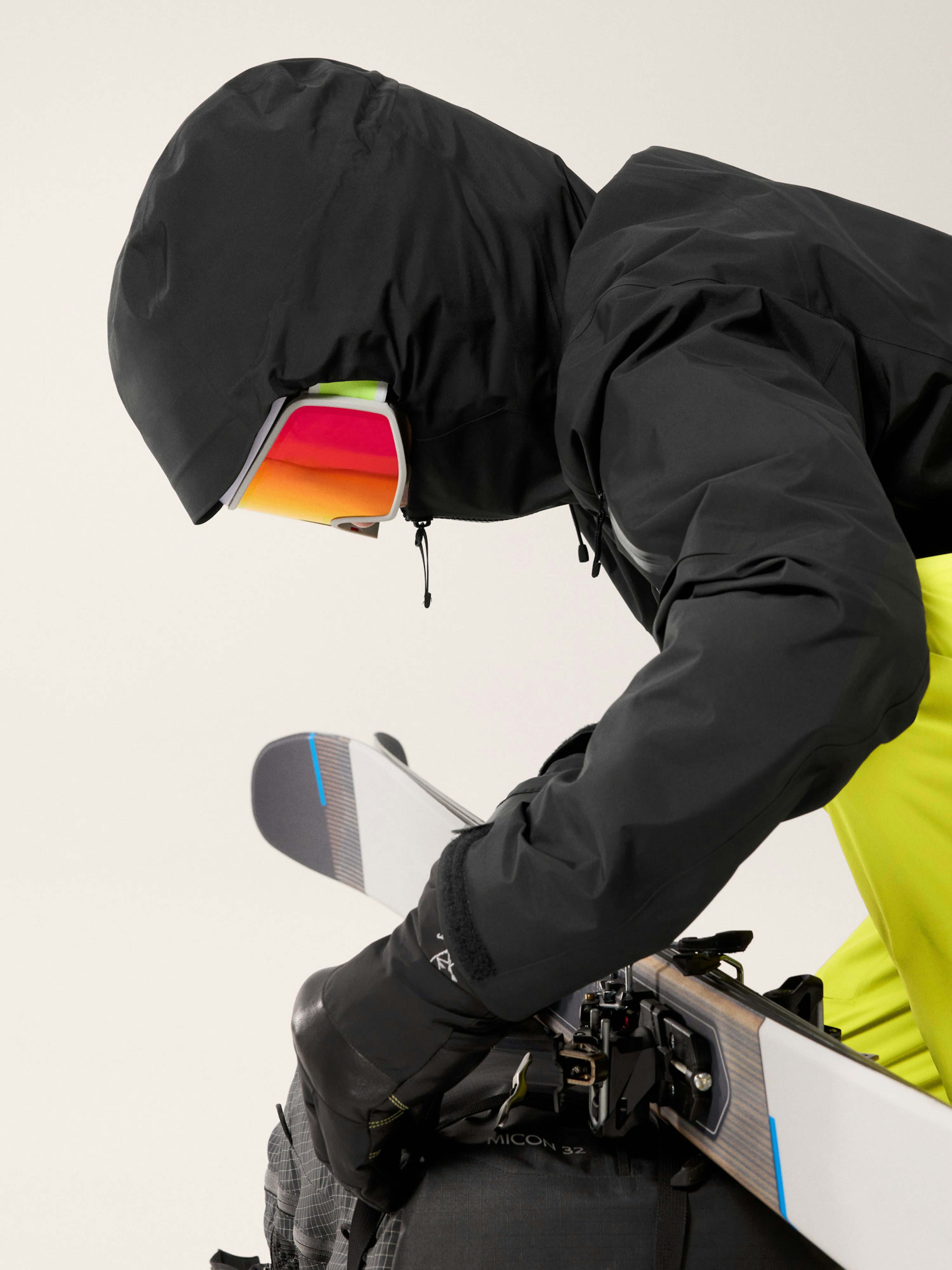 Rush Jacket Black Hood