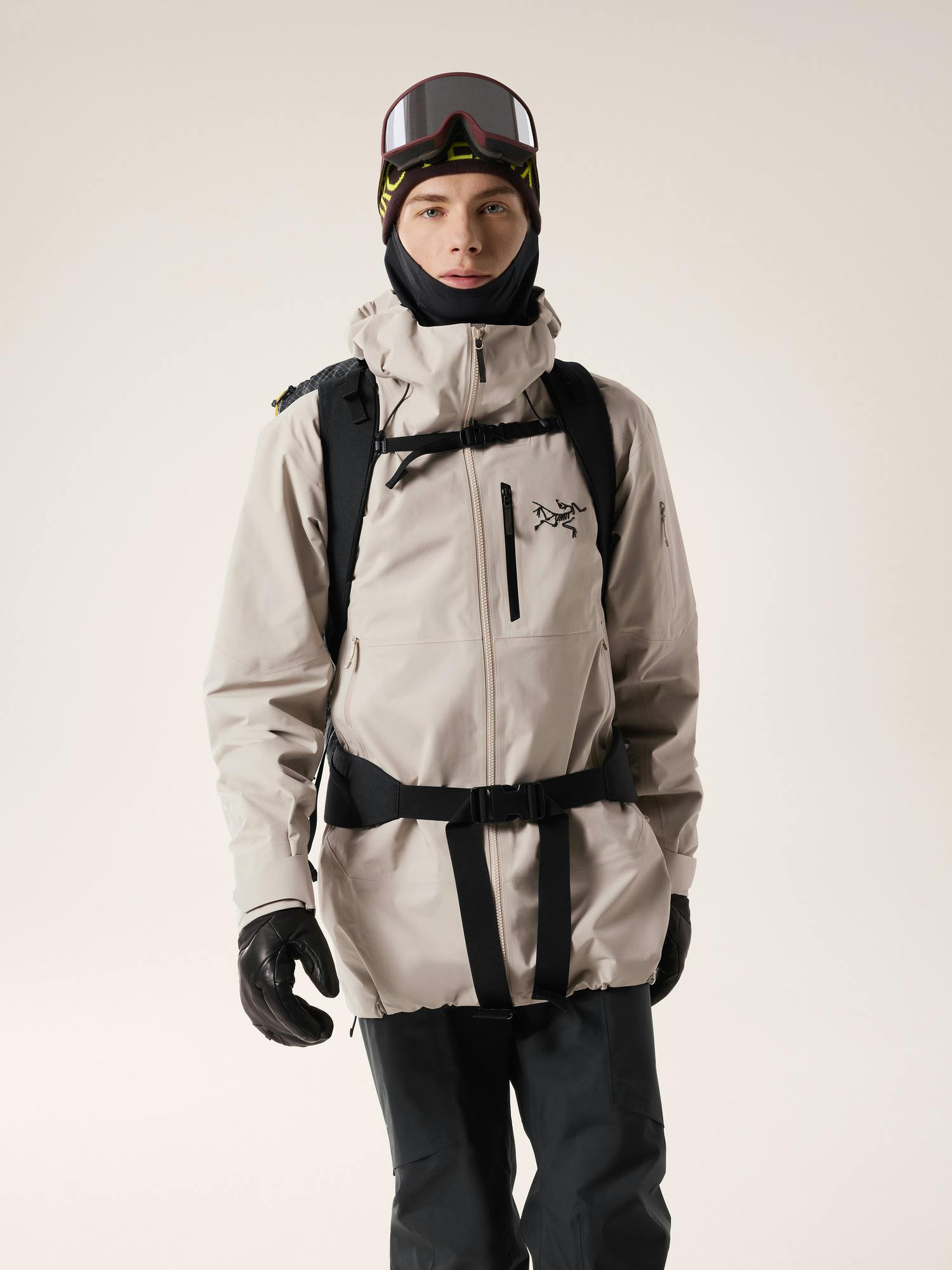 Micon 42 Backpack Black Back View