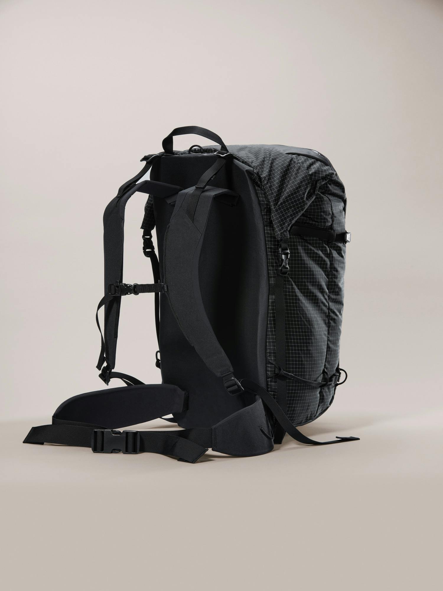Micon 42 Backpack Black Back