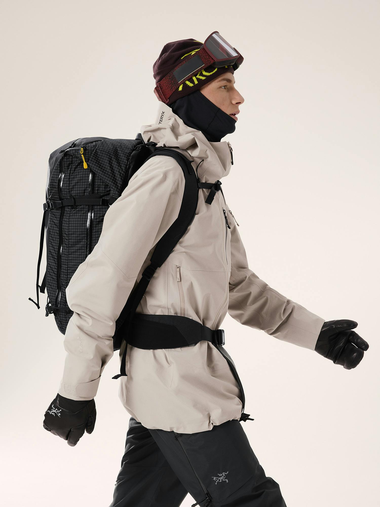 Micon 42 Backpack Black Side View