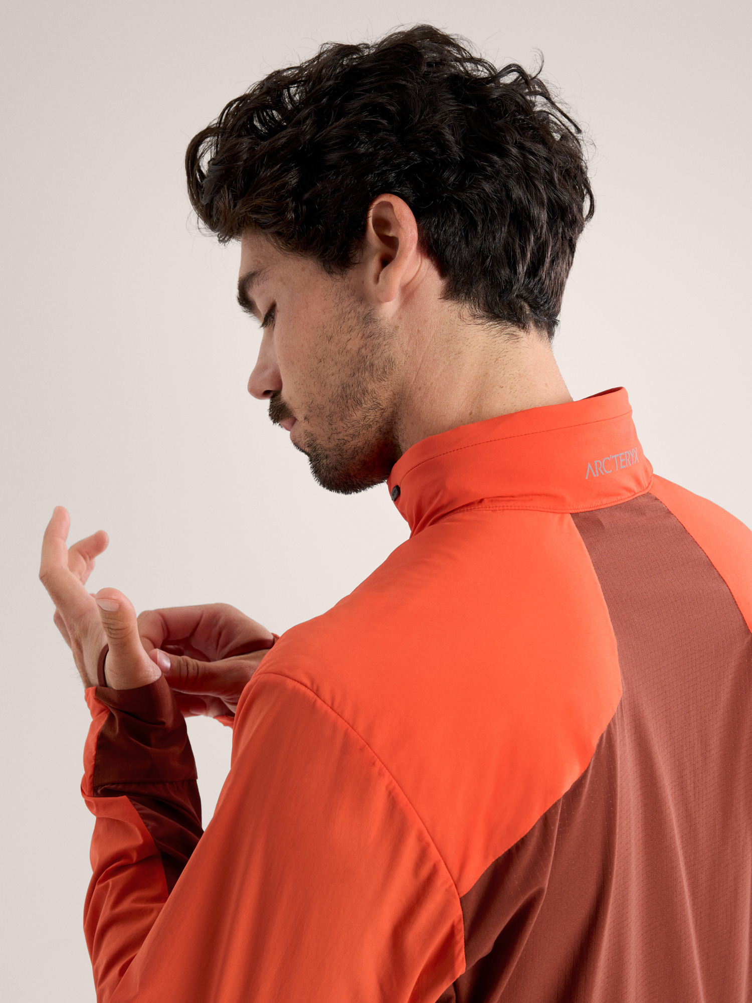 Norvan Insulated Hoody Solaris / Sequoia Detail 1