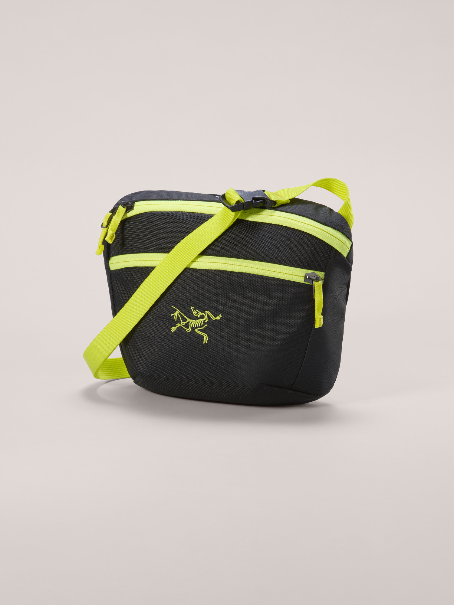 Newest Arcteryx bag MANTIS 2 WAISTPACK