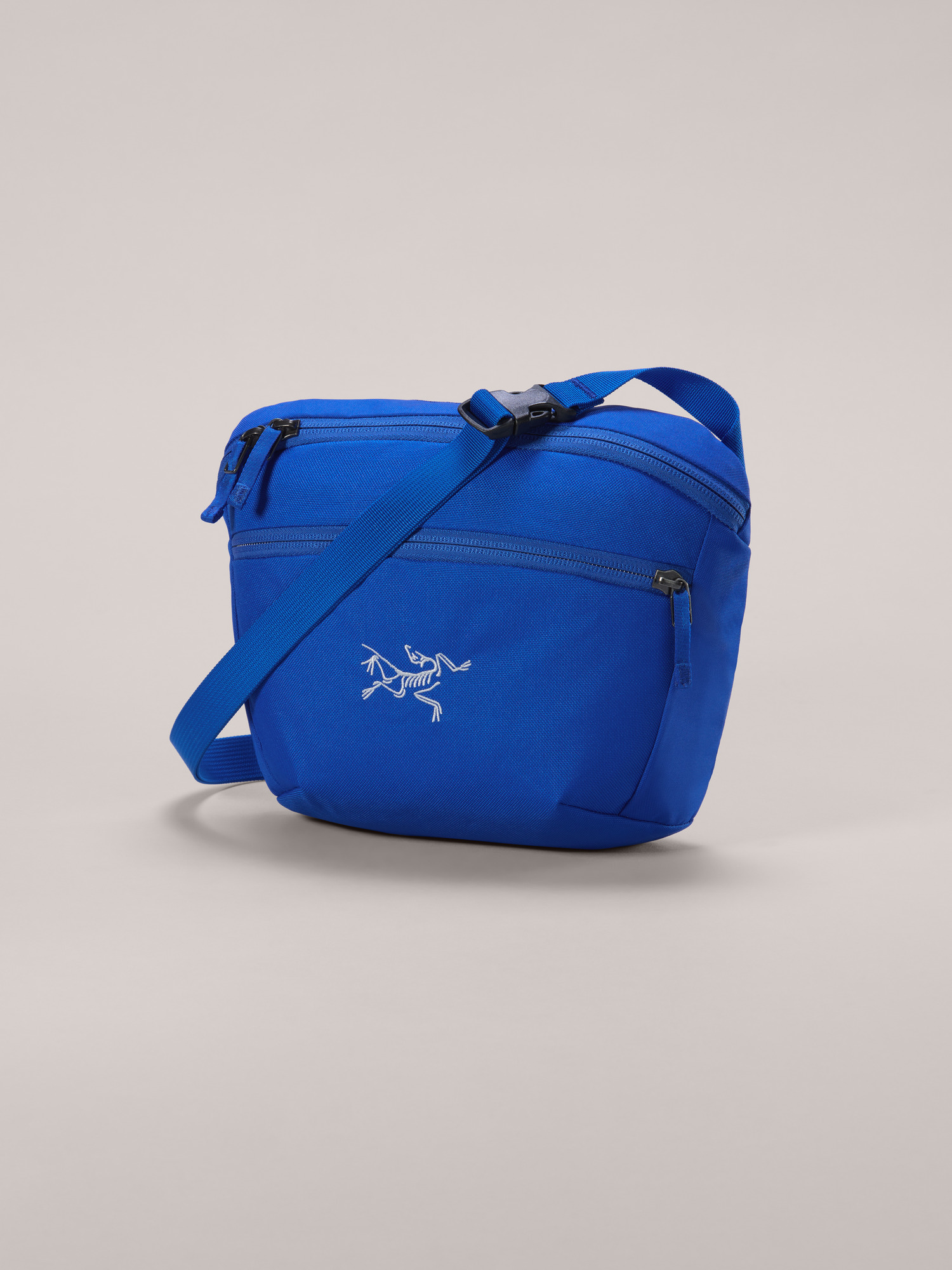 Newest Arcteryx bag MANTIS 2 WAISTPACK