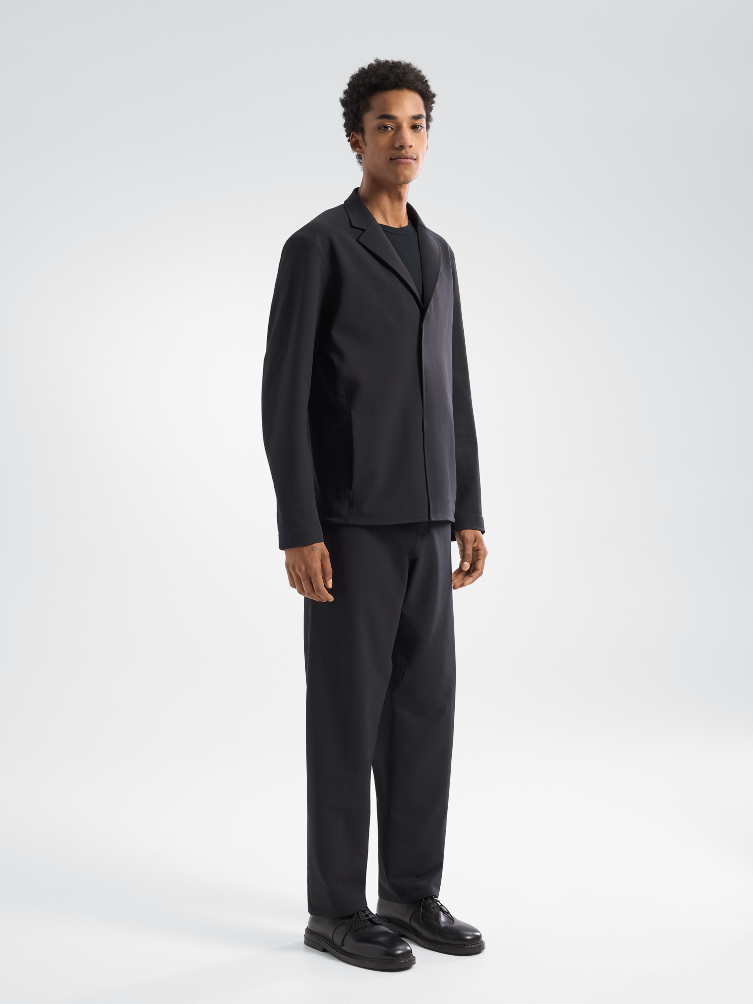 Spere Blazer Black 3 4 Front View