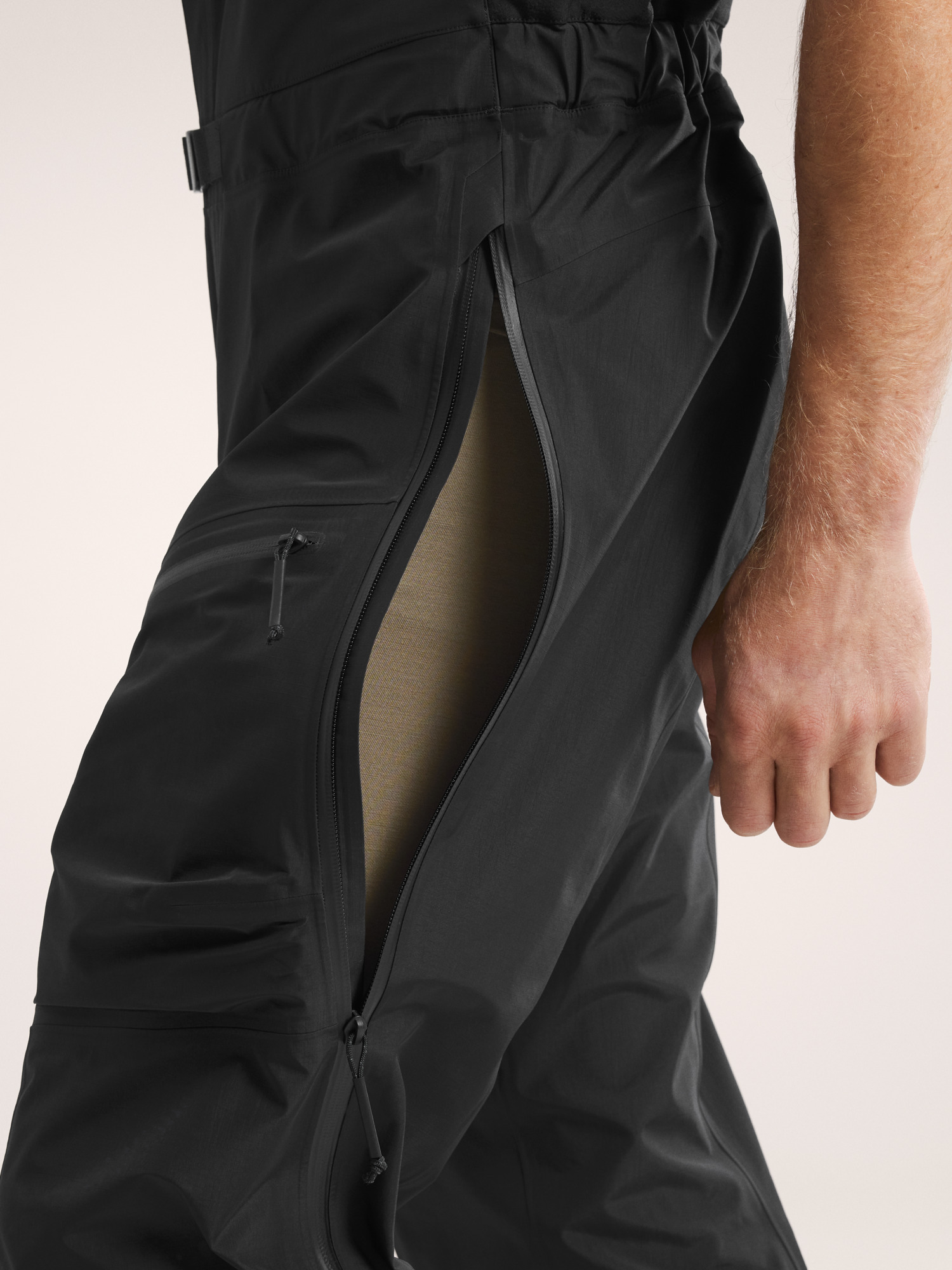 Alpha Bib Pant Gen 2 Black Detail 2