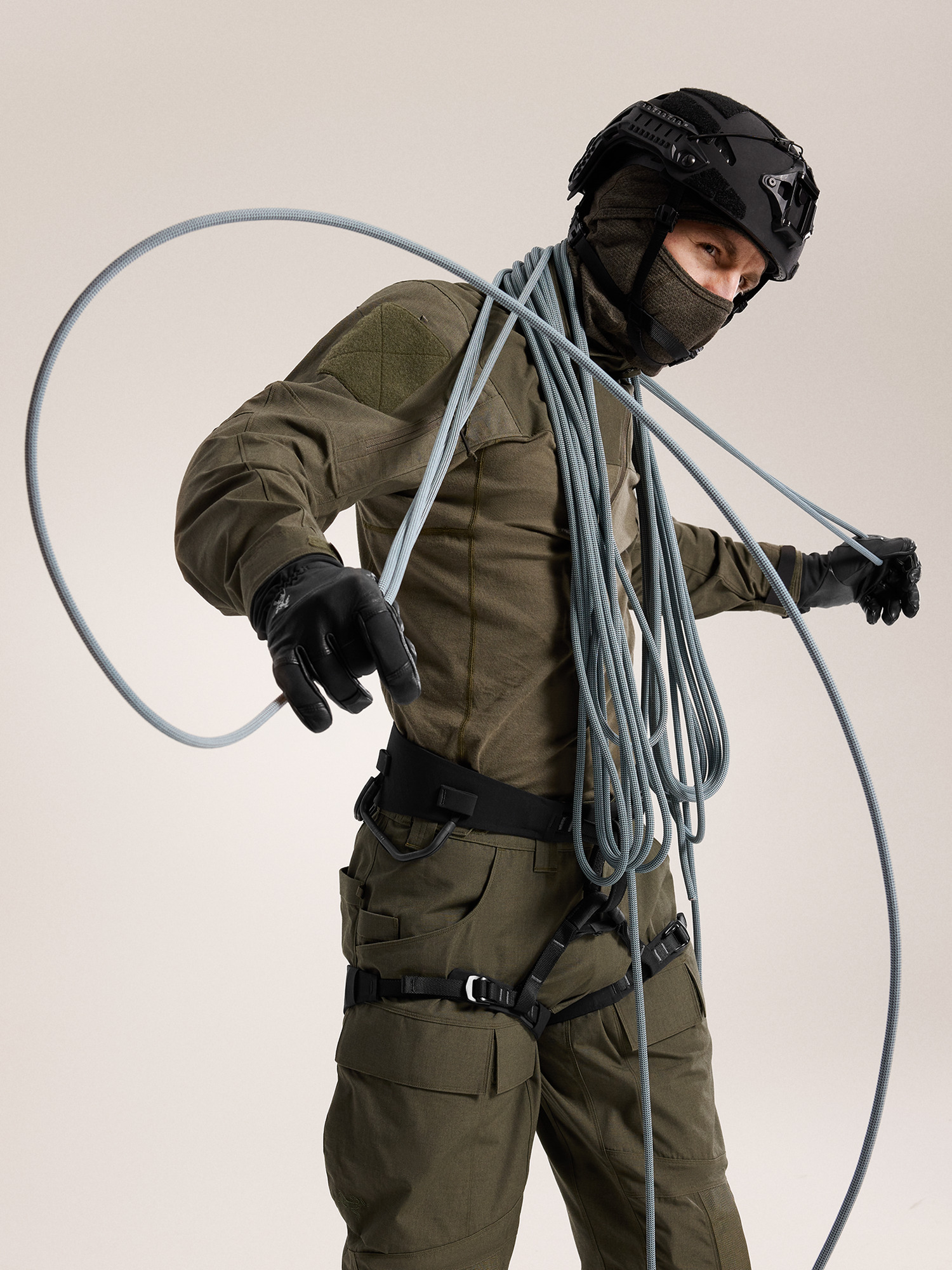 AR-395a Harness Black/LEAF Hover