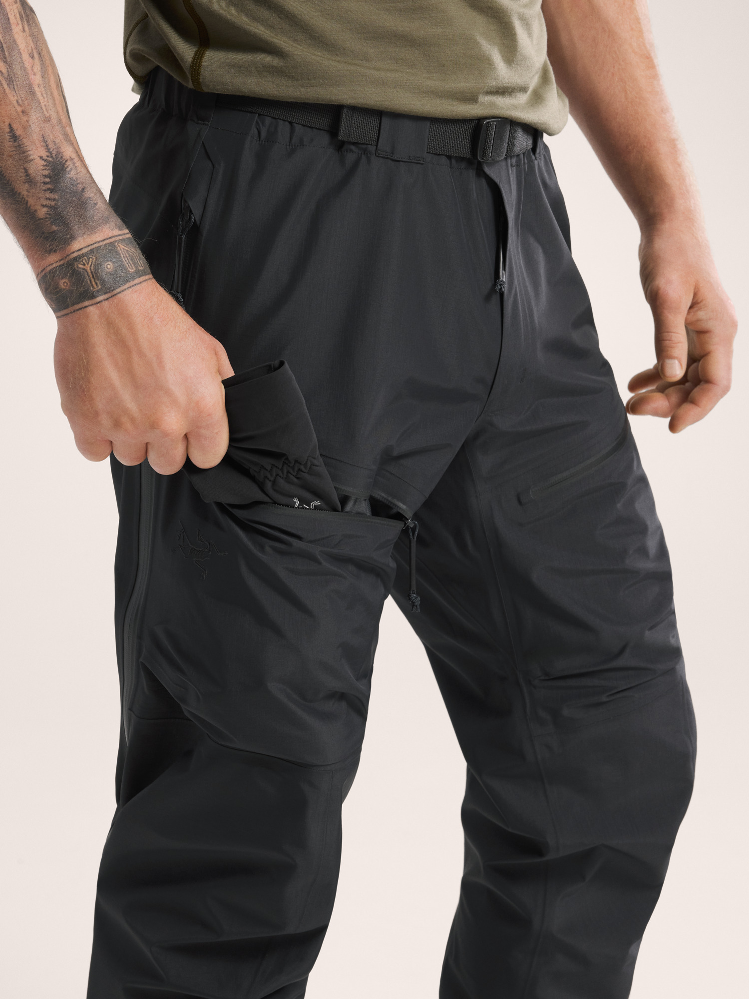 Alpha Pant Gen 2 Black Detail 1