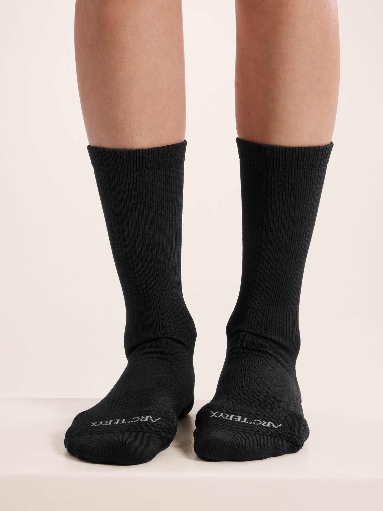 Synthetic Mid Crew Sock Black Front View