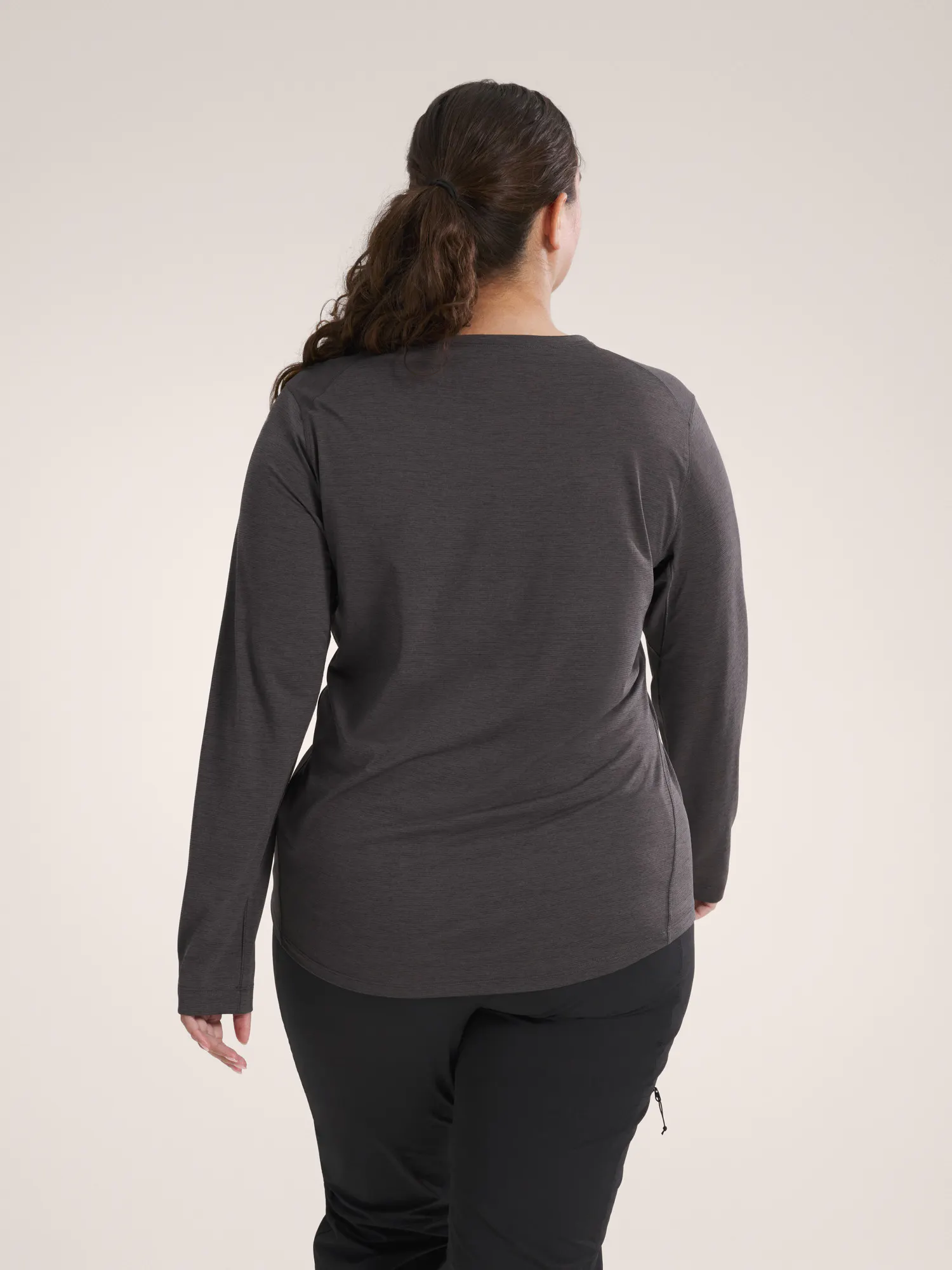 Arc’teryx Taema Zip Neck LS Women’s XS Taema Crew Neck Shirt LS Women's | Arc'teryx Outlet