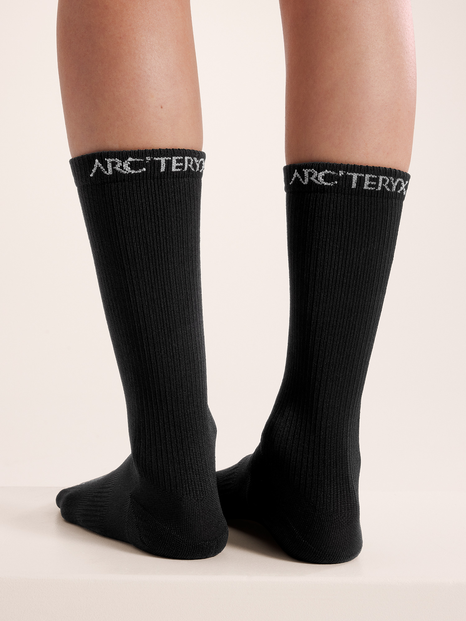 Synthetic Ultralightweight Mid Sock Black Back View