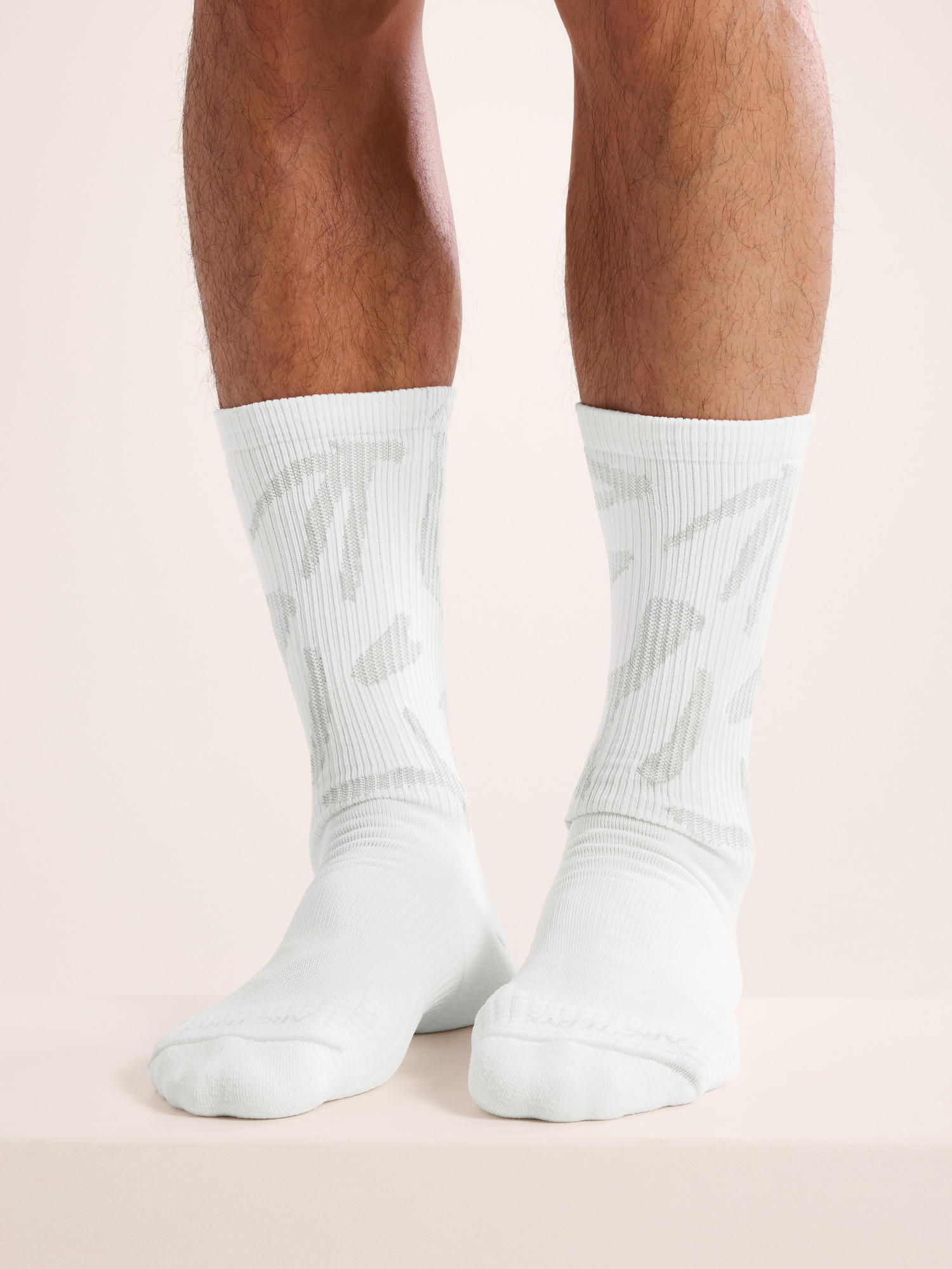 Synthetic Mid Grotto Sock White/Pearl Gray Front View