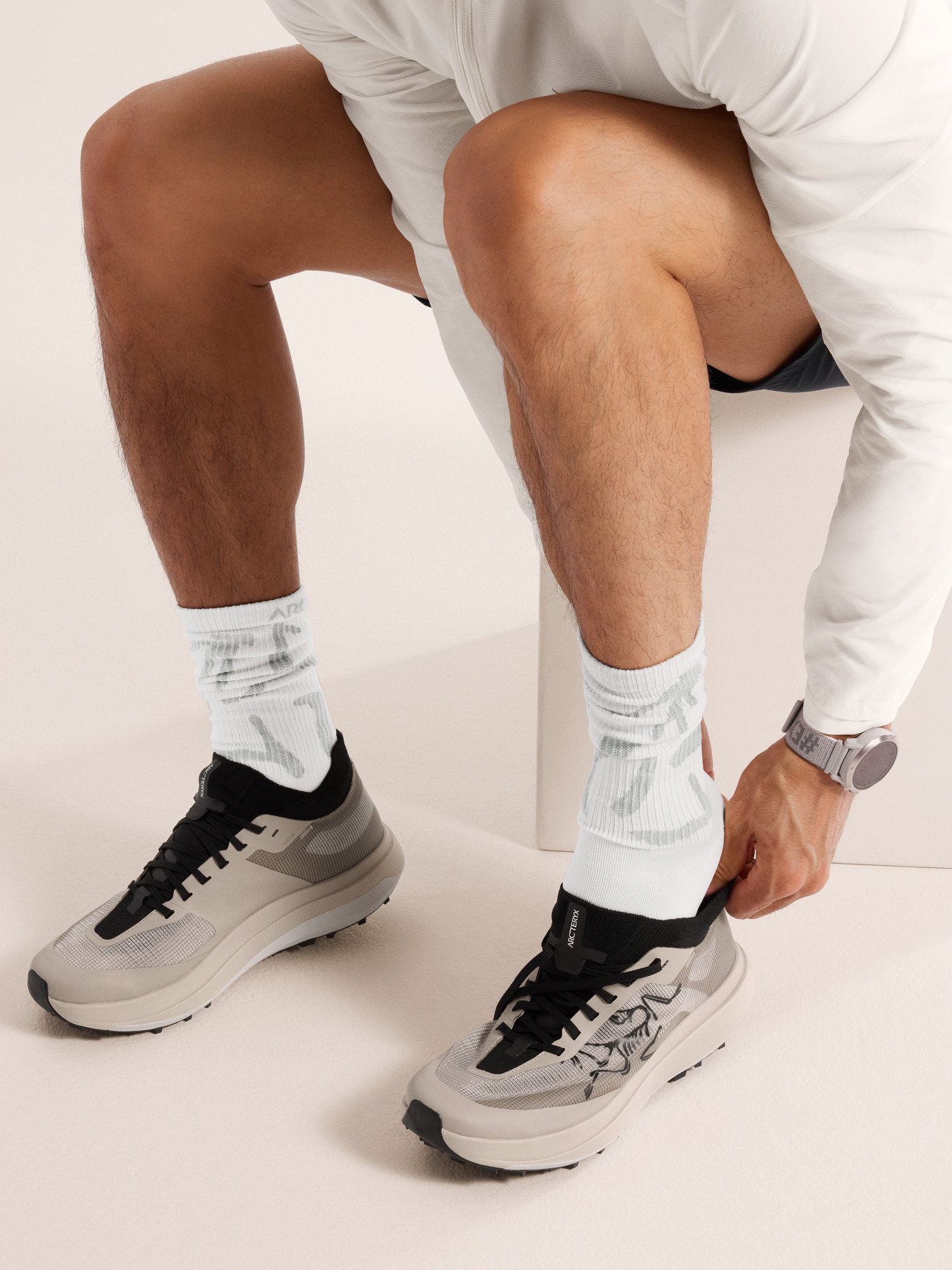 Synthetic Mid Grotto Sock White/Pearl Gray Full Body View