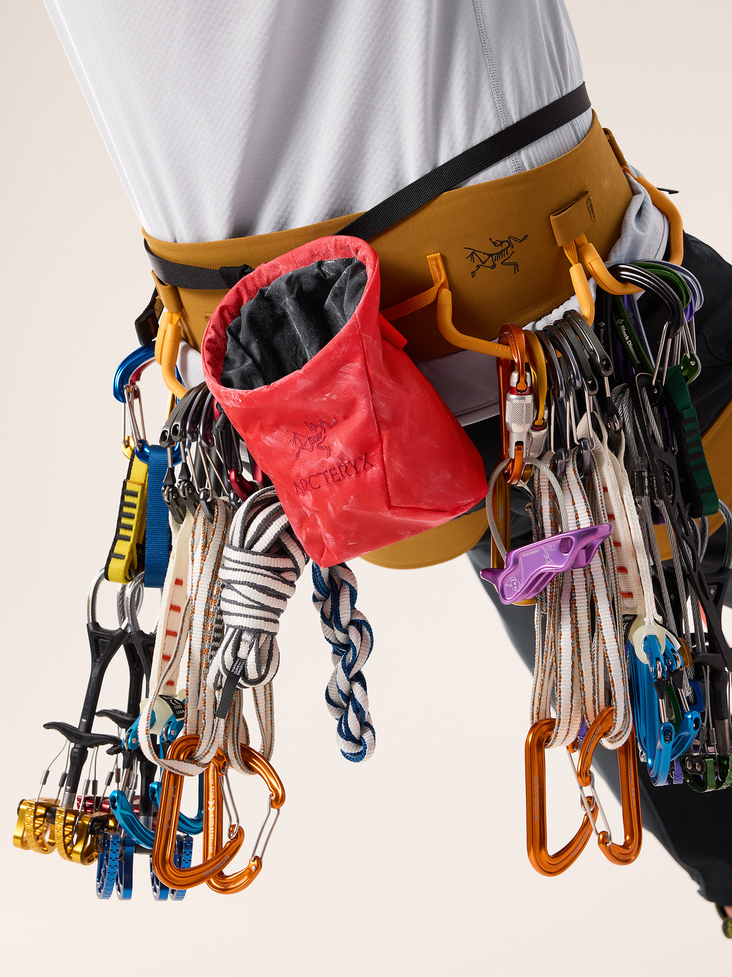 Ion Lightweight Chalk Bag Dynasty Hover