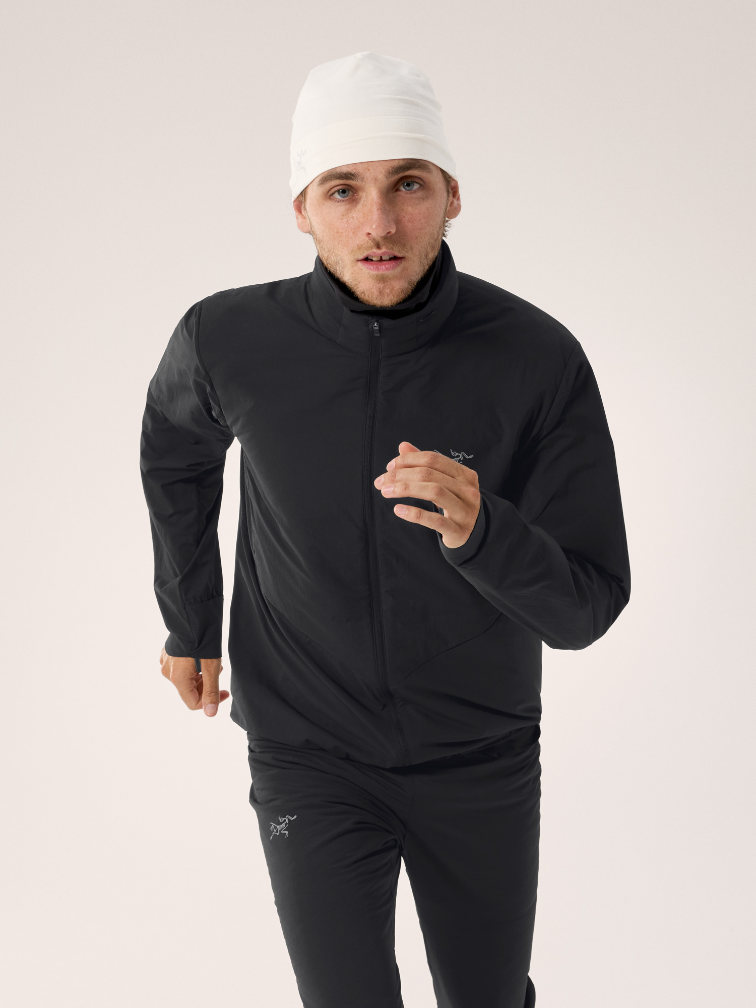 Norvan Insulated Hoody Black Front View