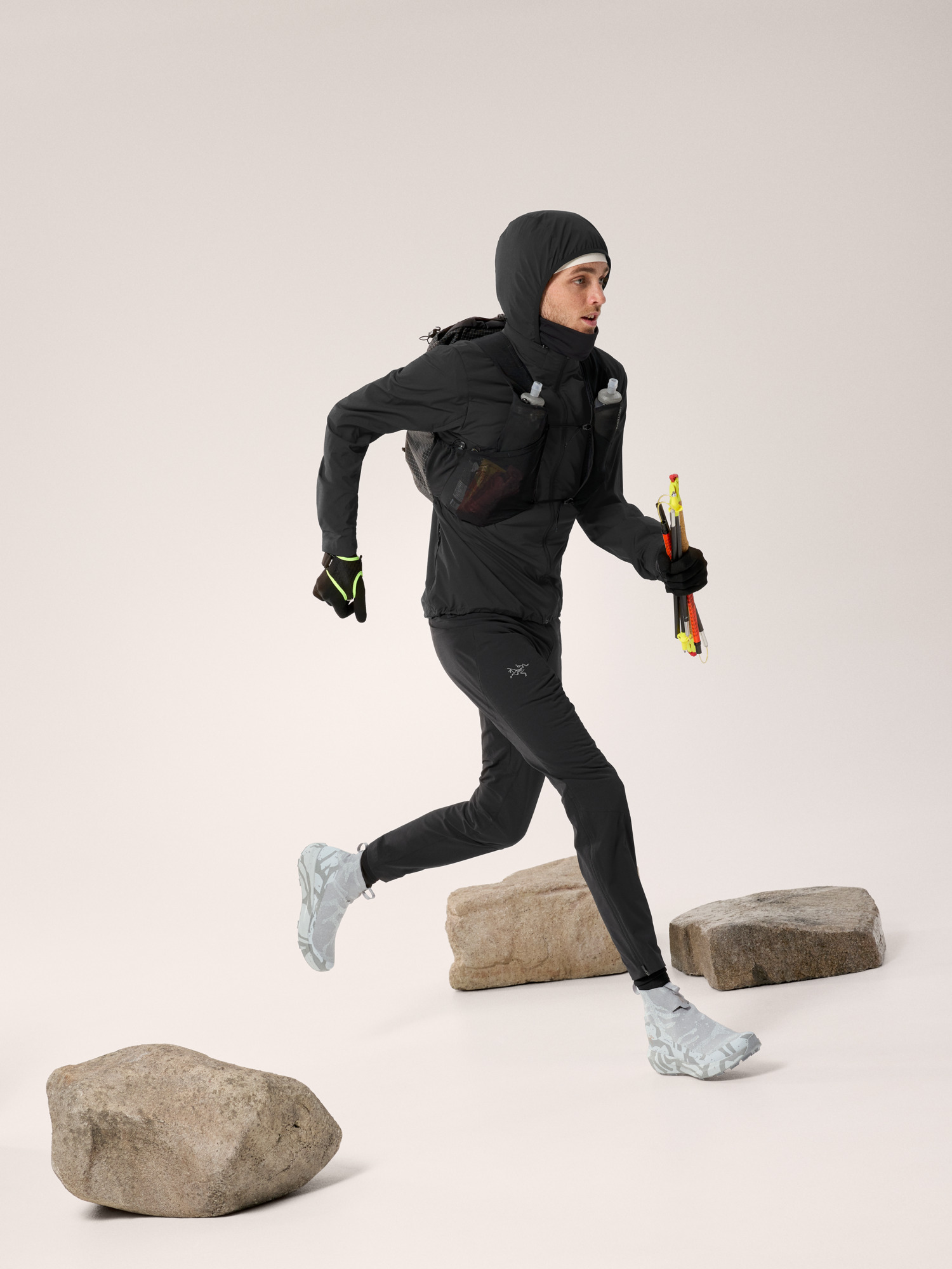 Norvan Insulated Hoody Black Full Body