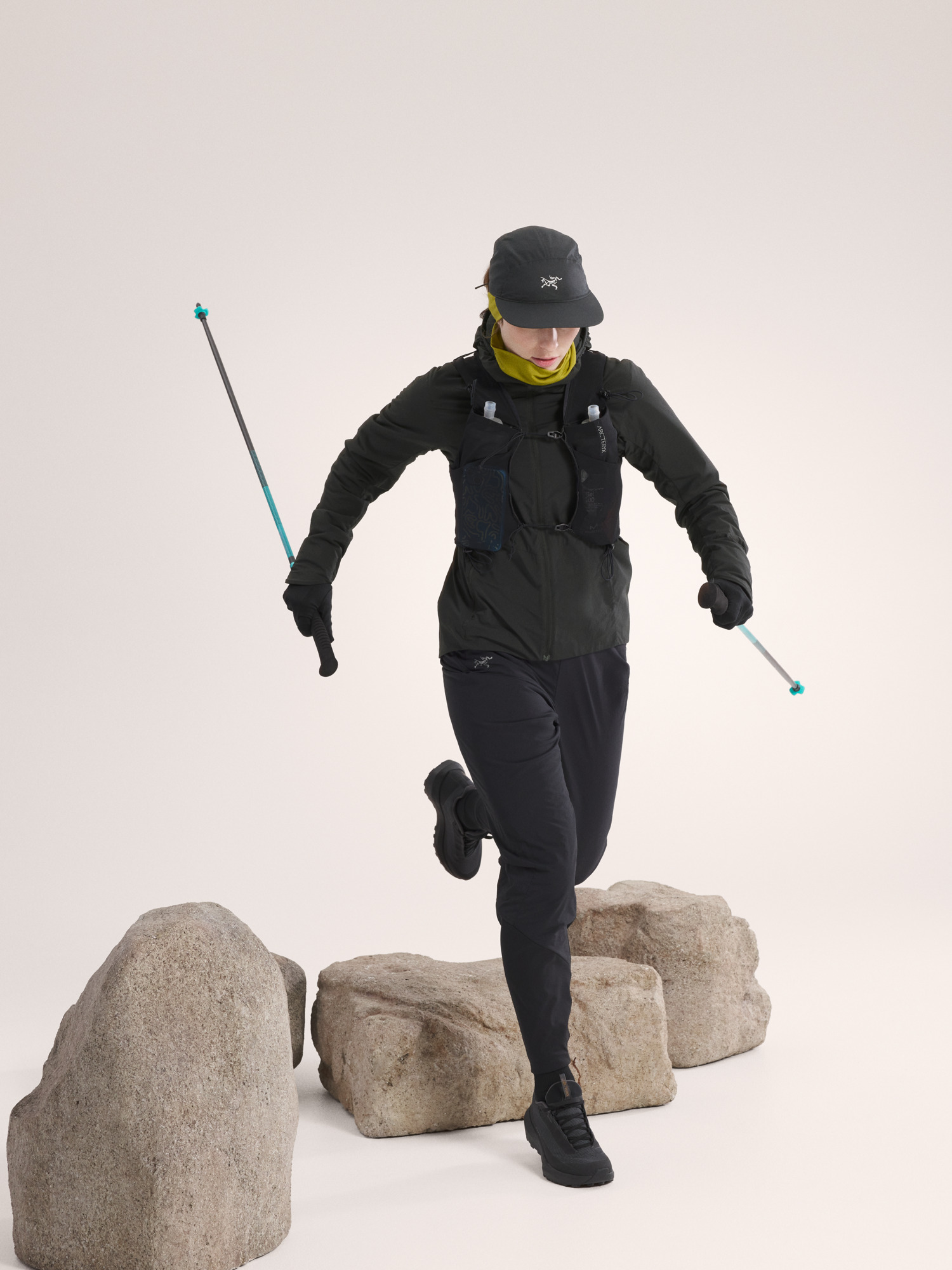 Norvan Insulated Hoody Women's Black Full Body