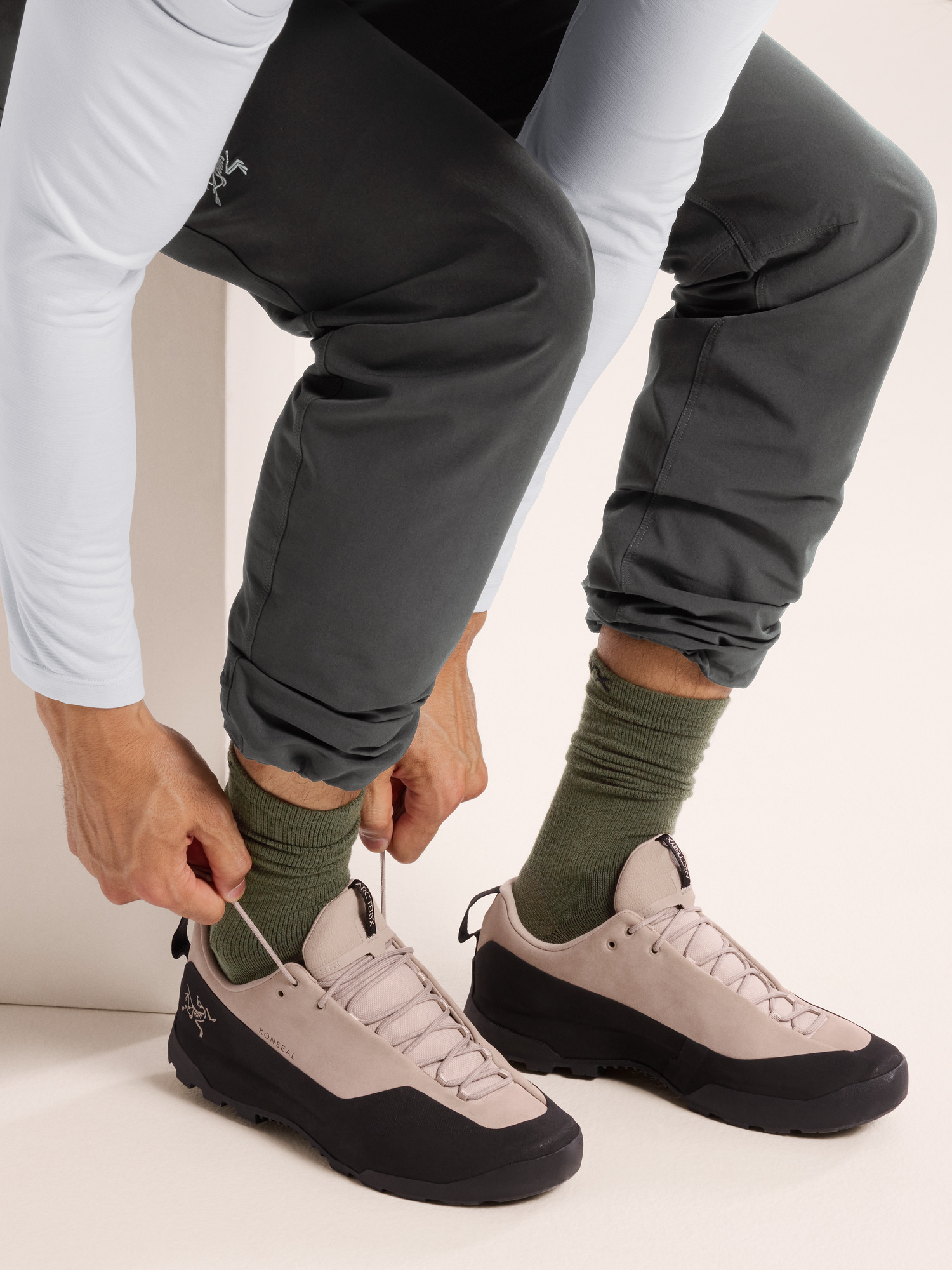Merino Wool Mid Sock Tatsu Full Body View