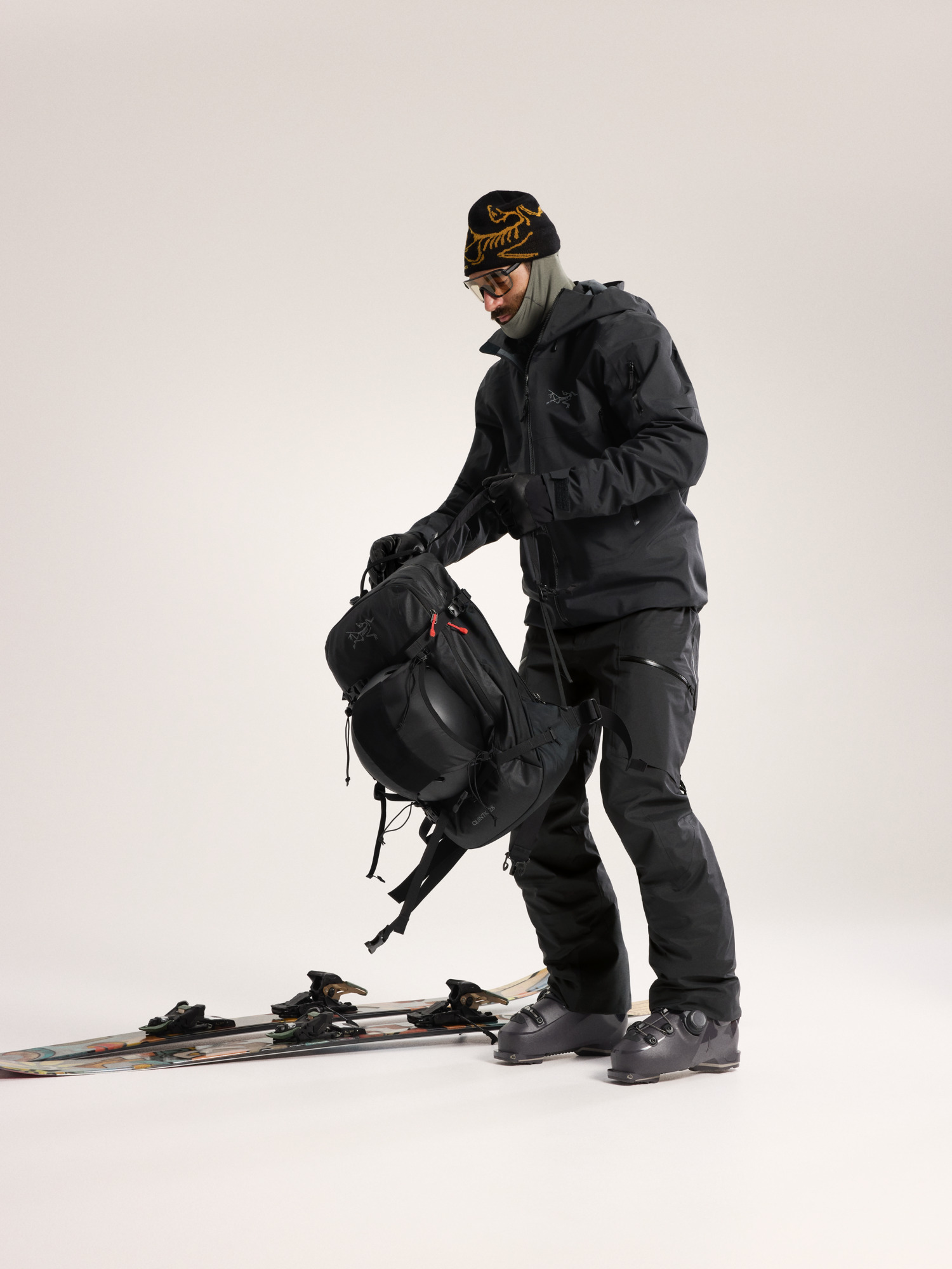 Sabre Pant Black Full Body