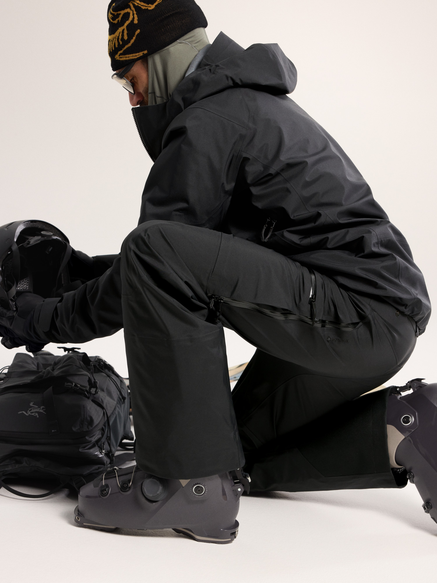 Sabre Pant Black Hover