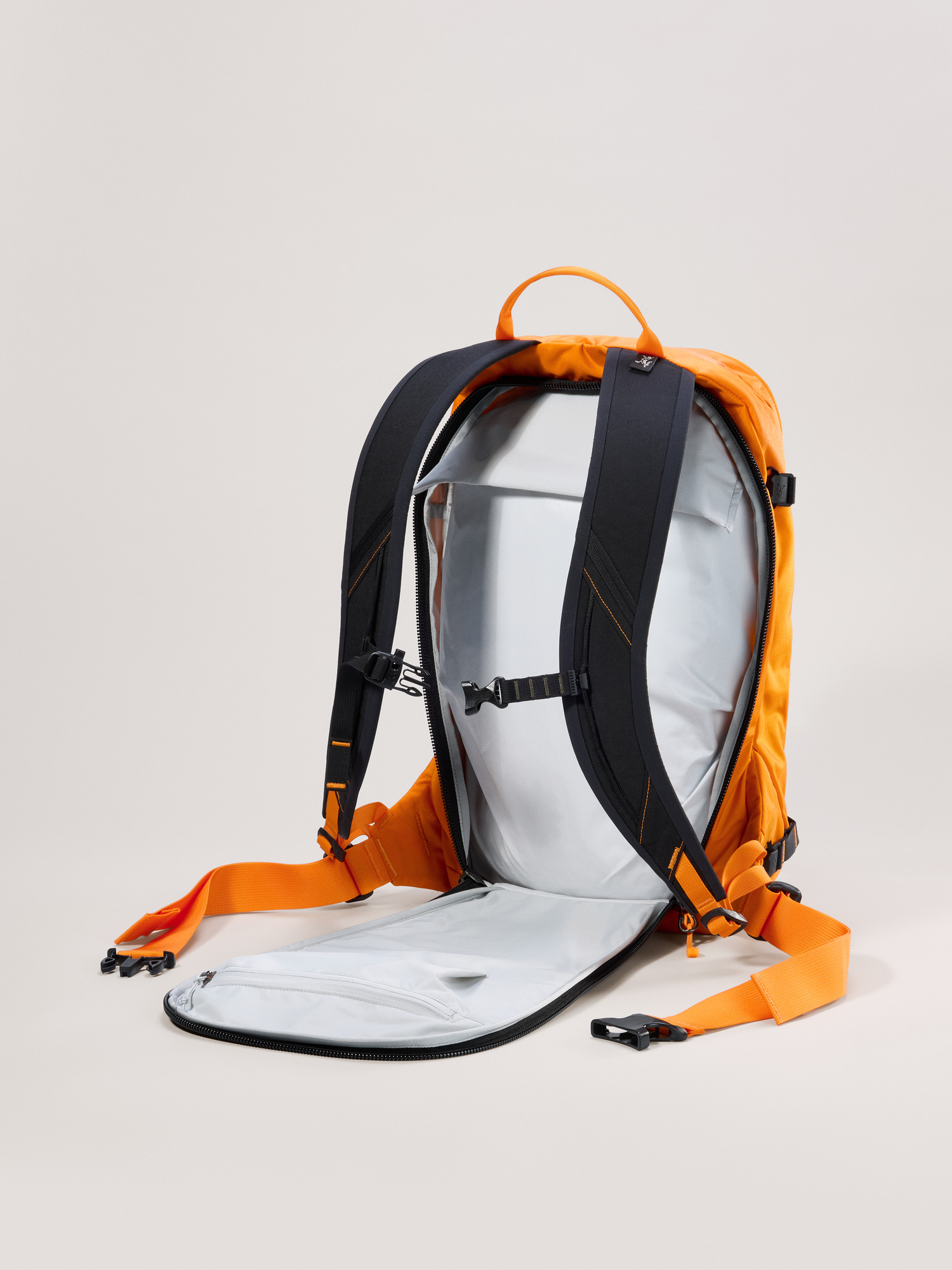 Quintic 16 Backpack Blaze Internal View