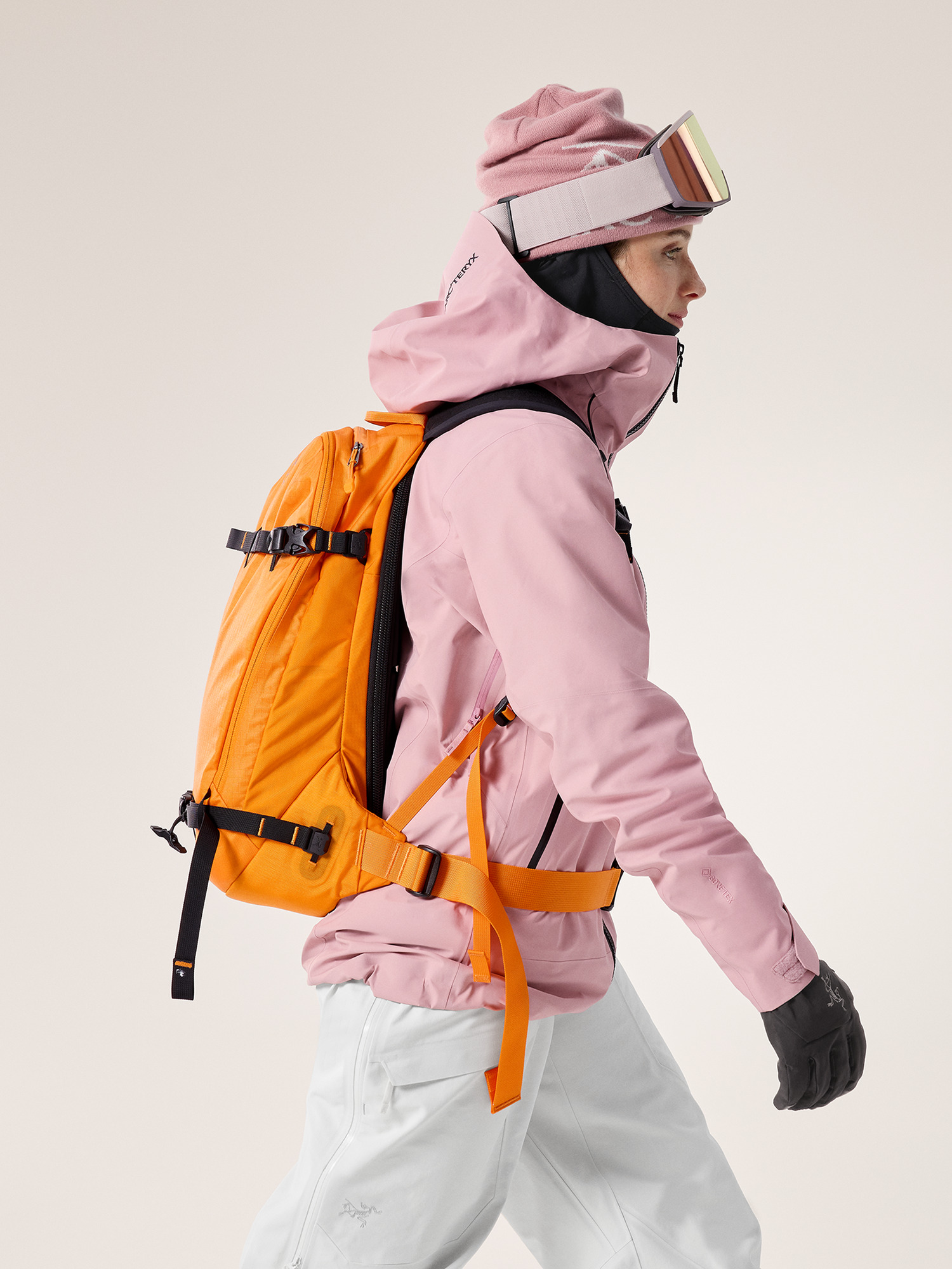 Quintic 16 Backpack Blaze Side View