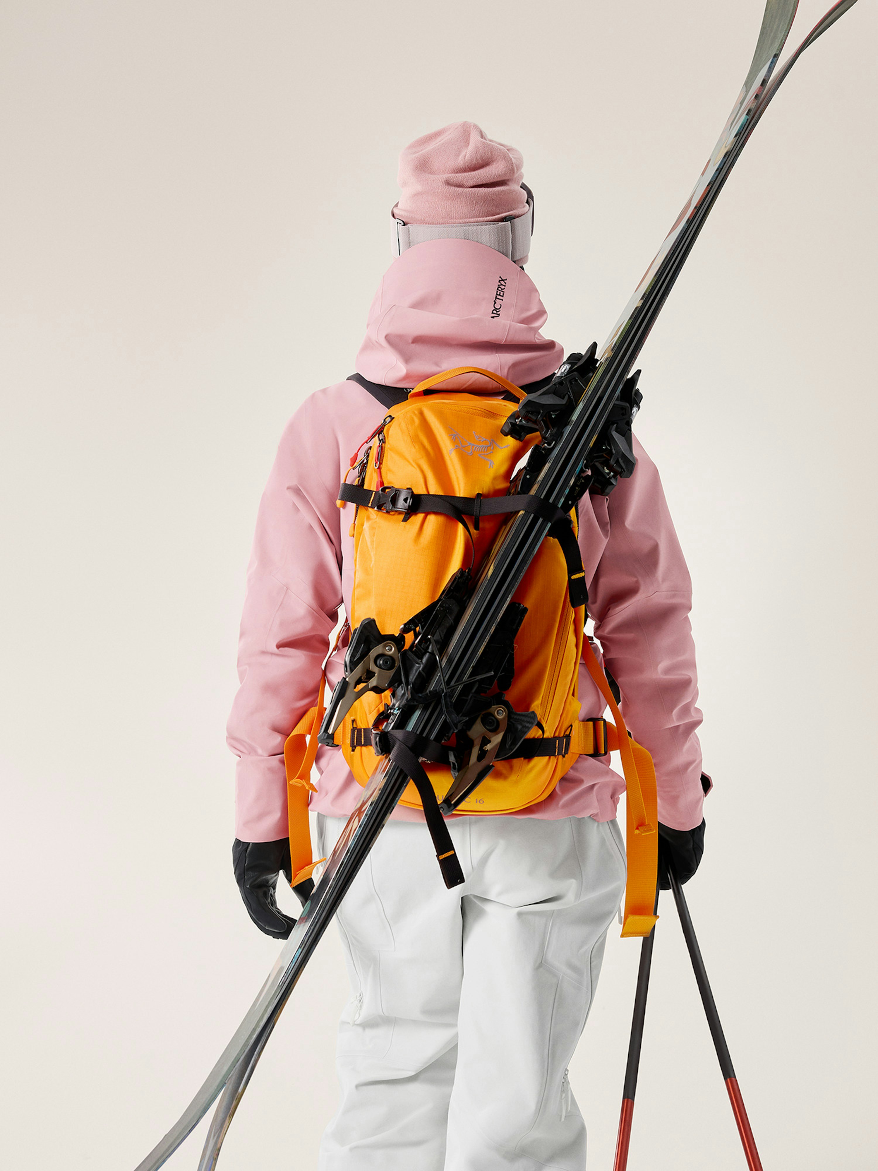 Quintic 16 Backpack Blaze Ski Carry Diagonal