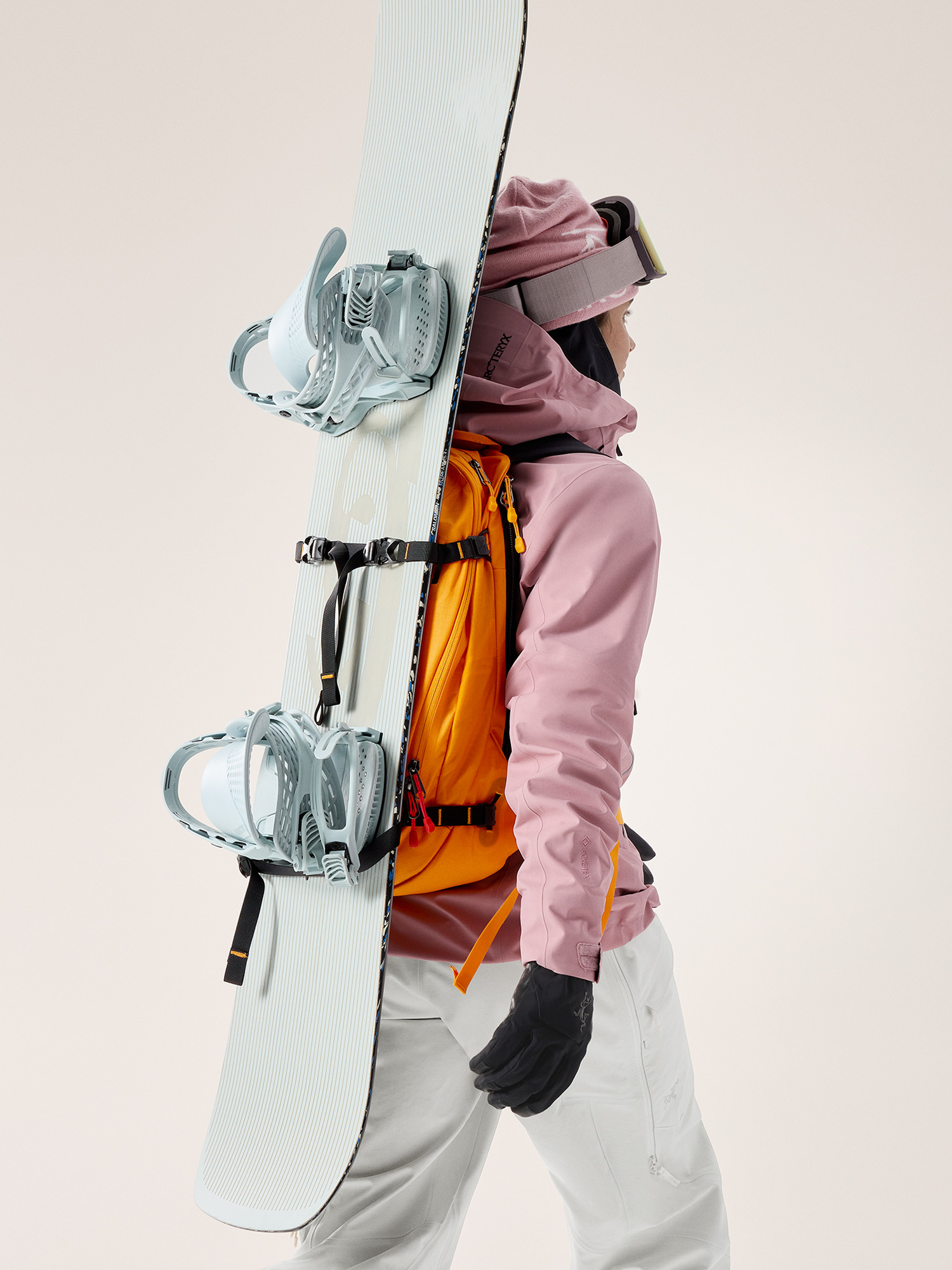 Quintic 16 Backpack Blaze Snowboard Carry