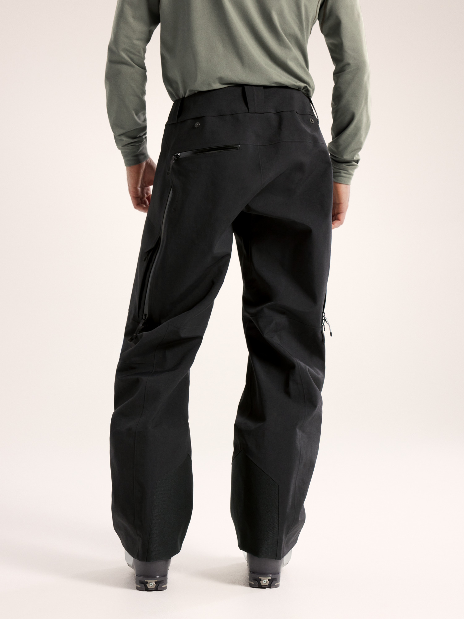 Sabre Relaxed Pant Black Back View