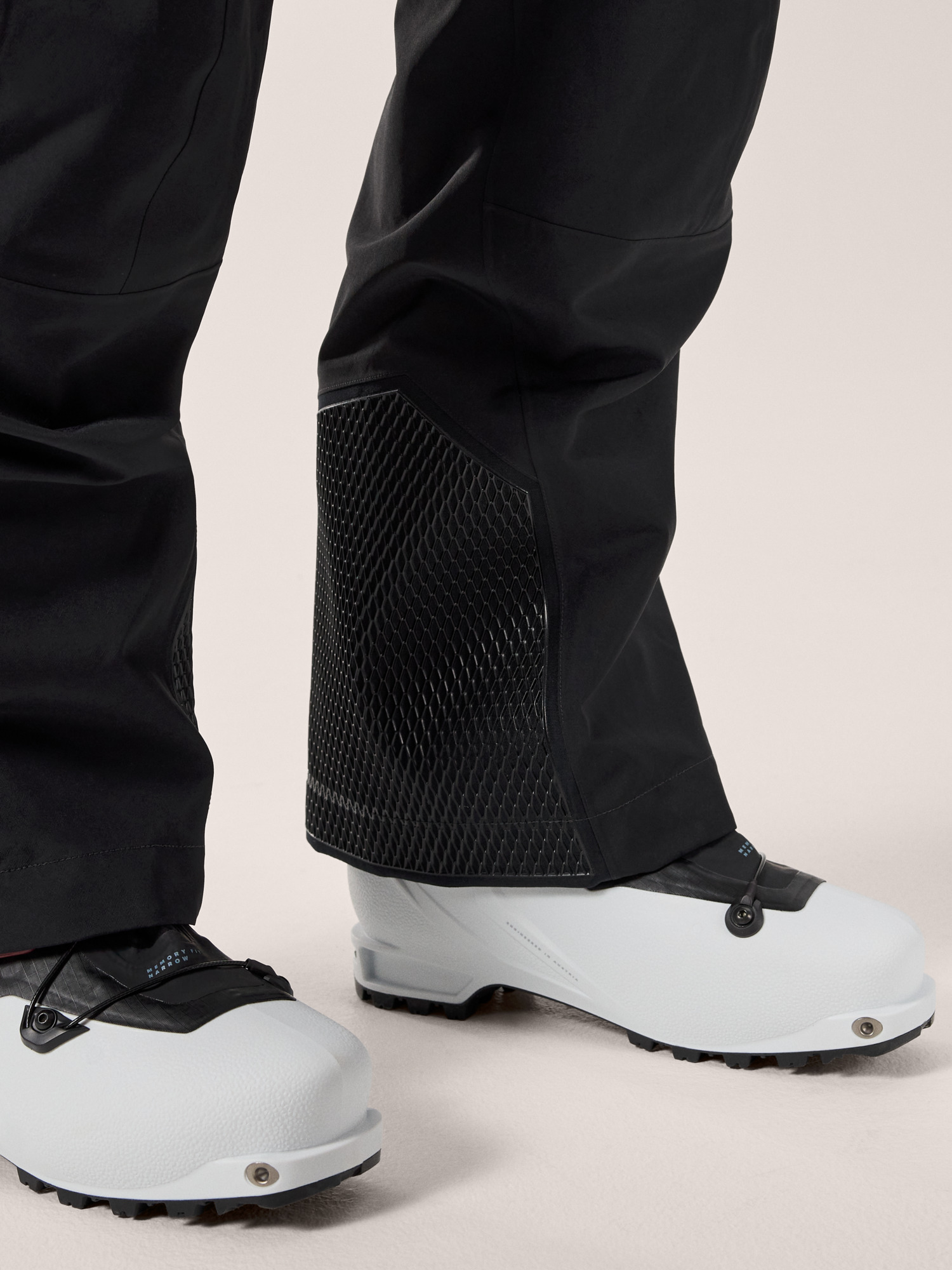 Ski Guide Bib Pant Women's Black Detail 4