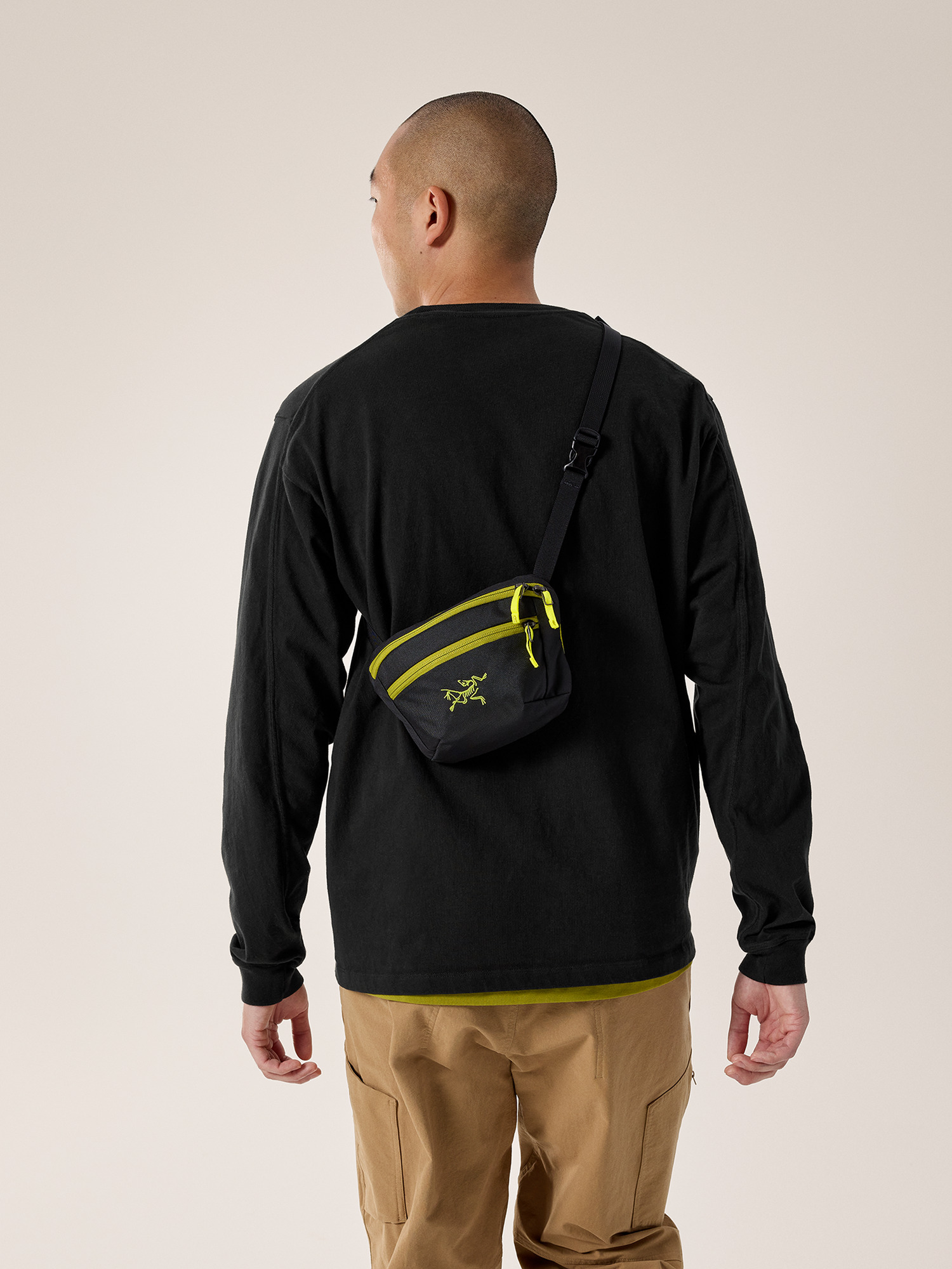 Mantis 1 Waist Pack Black / Olive Moss Front View