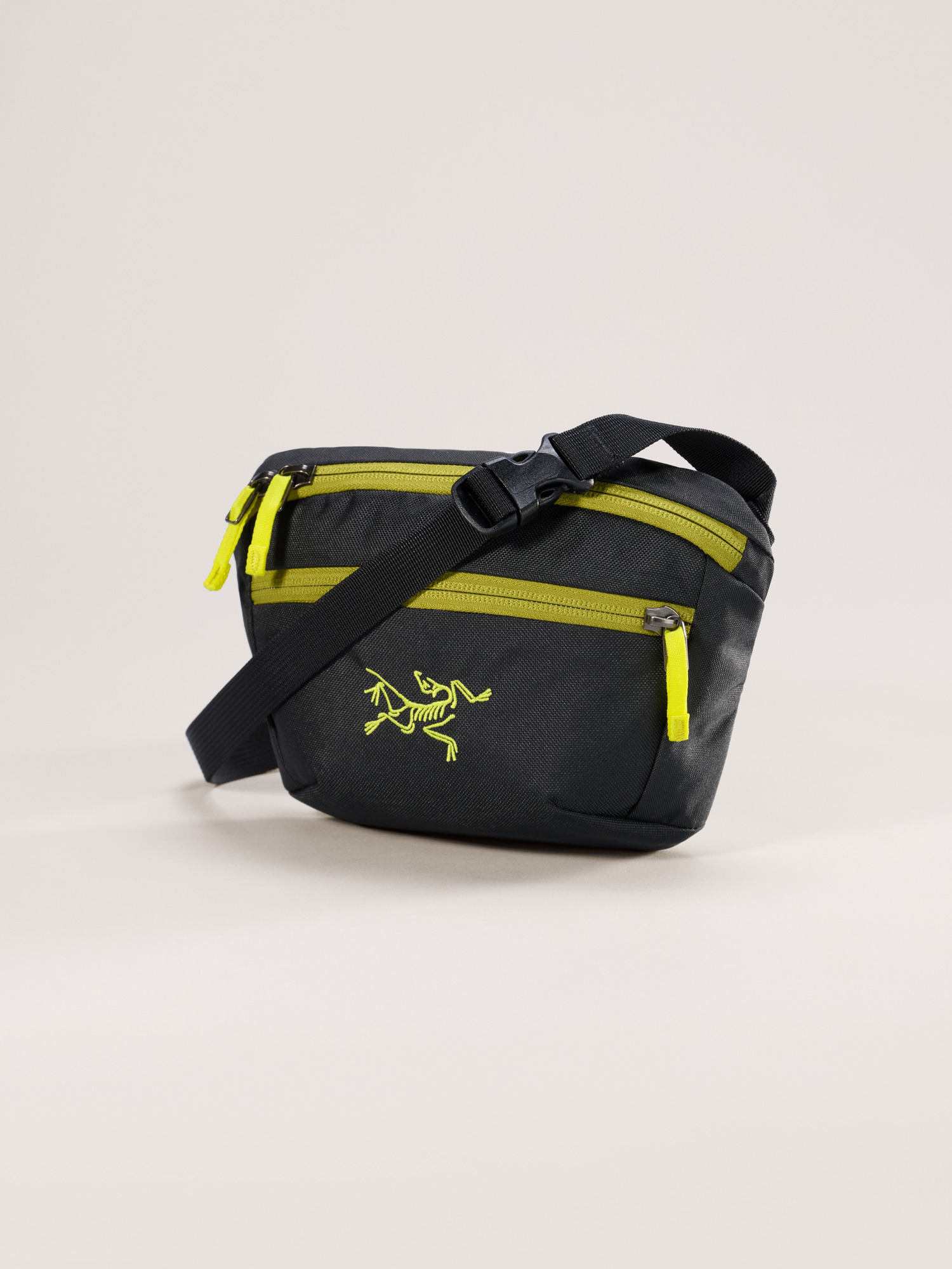Mantis 1 Waist Pack Black / Olive Moss Front