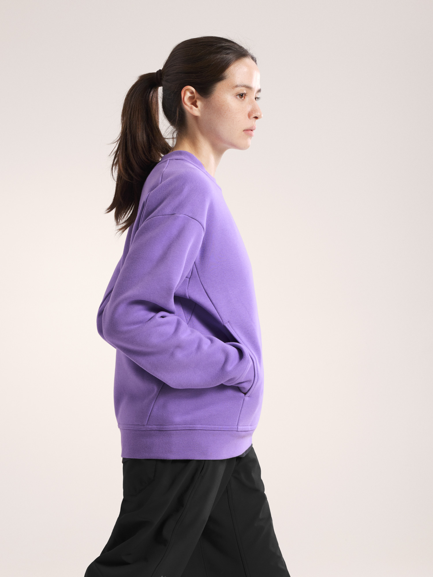 Emblem Fleece Crew Neck Pullover Women's Aster Side View