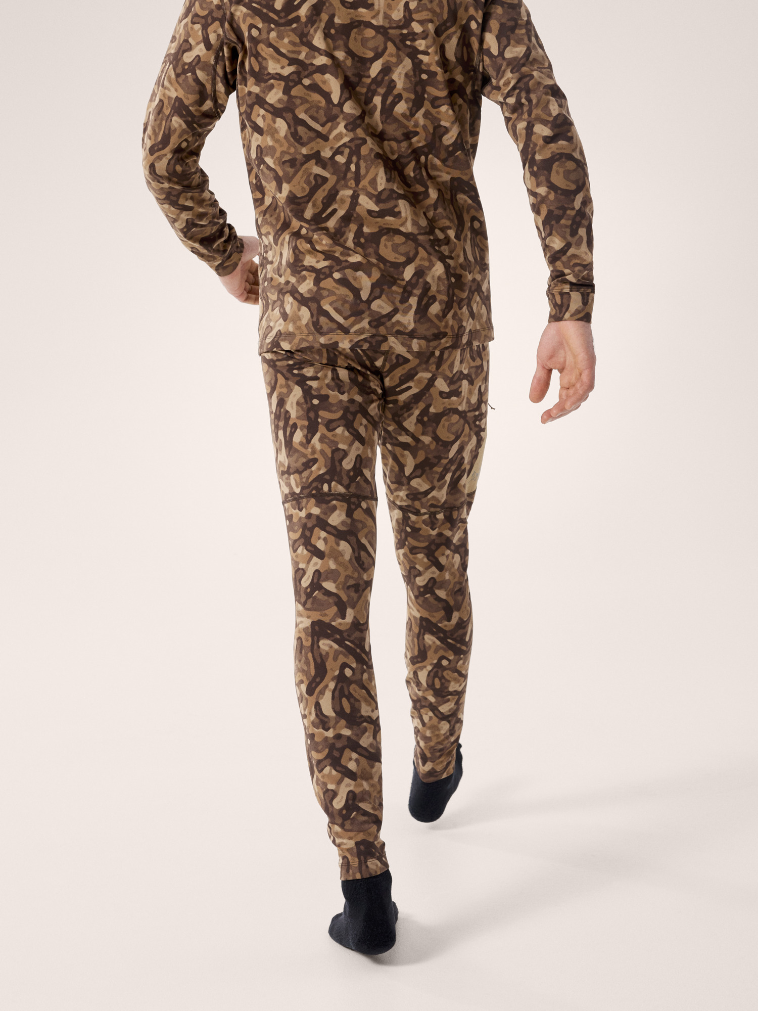 Rho LT Bottom Print Carob Grottoflage Back View