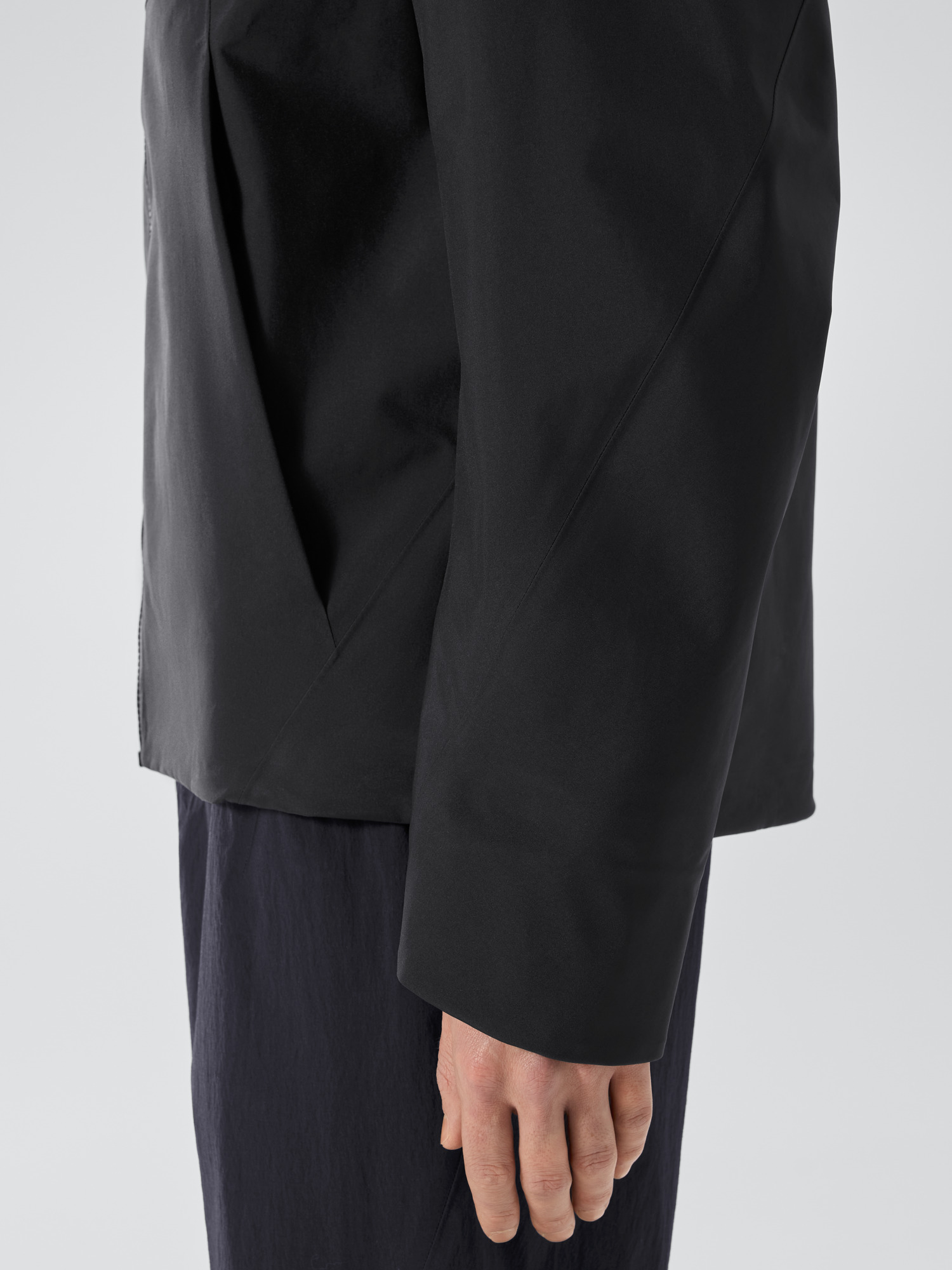 Arris Jacket Black Detail 4