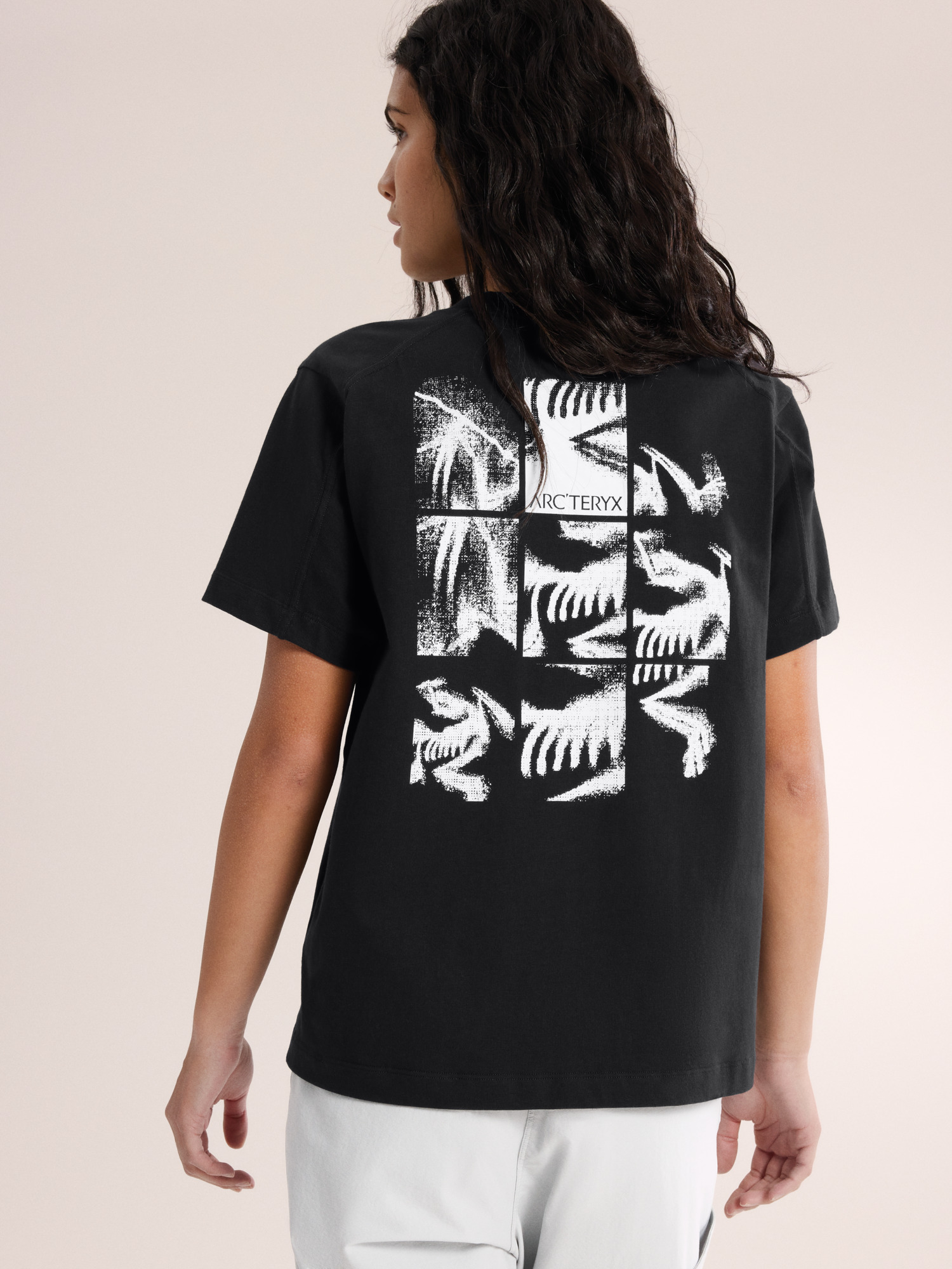 Kragg Cotton Bird Tile Crew Shirt SS Women's Black / Arctic Silk Hover