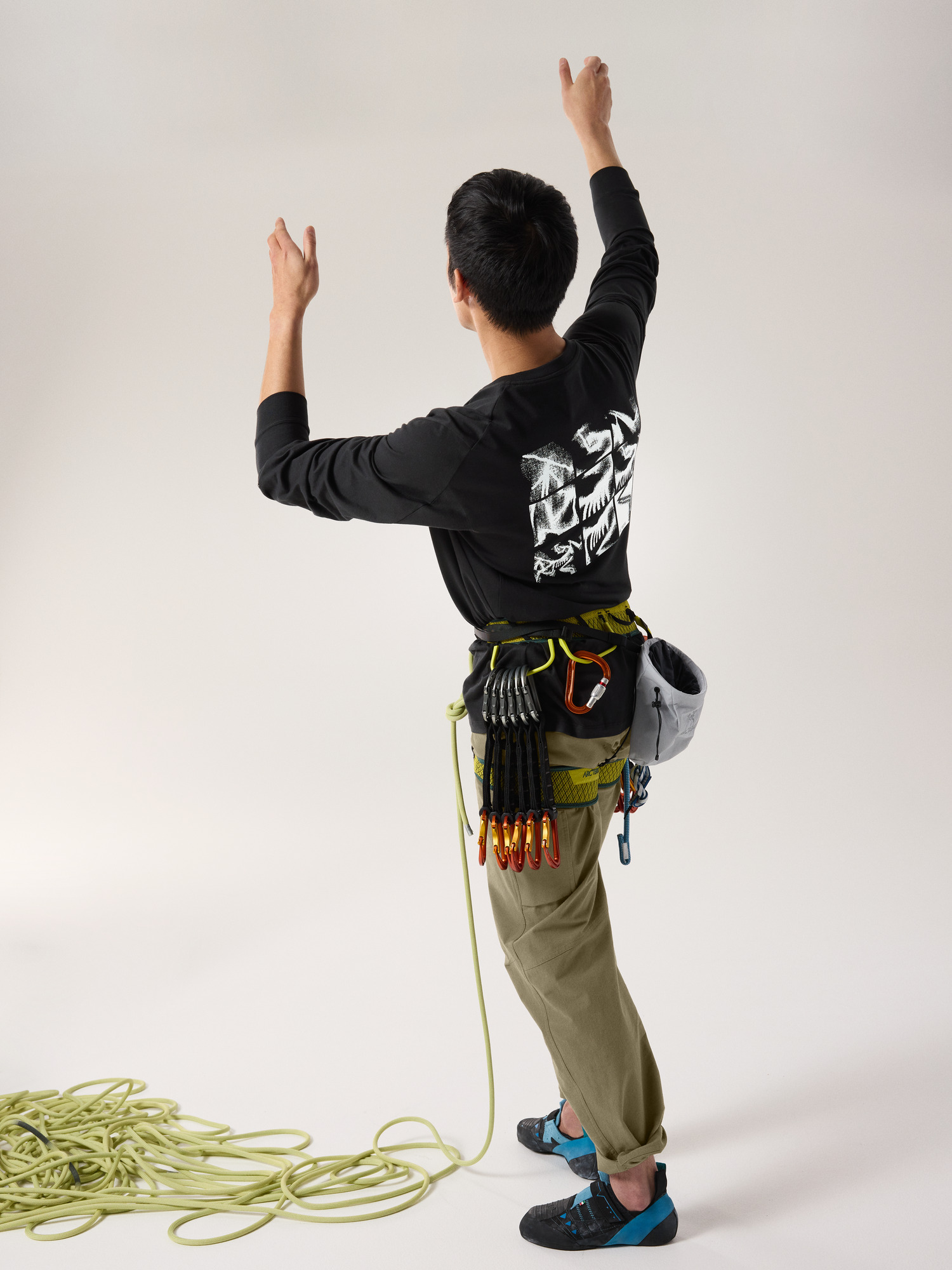 Kragg SL Cotton Bird Tile Shirt LS Black / Arctic Silk Full Body