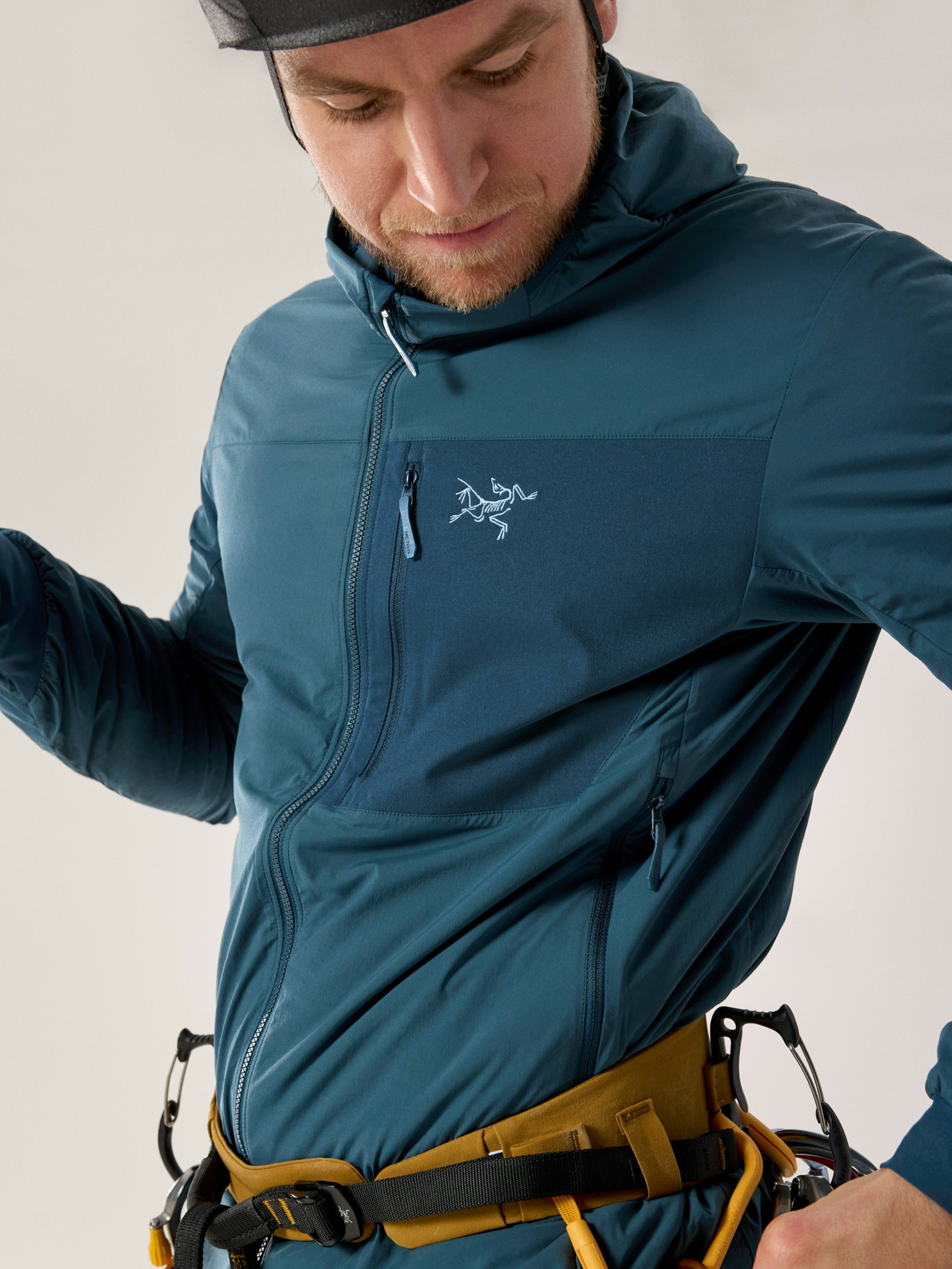 Proton SL Hoody Nightscape Detail 1