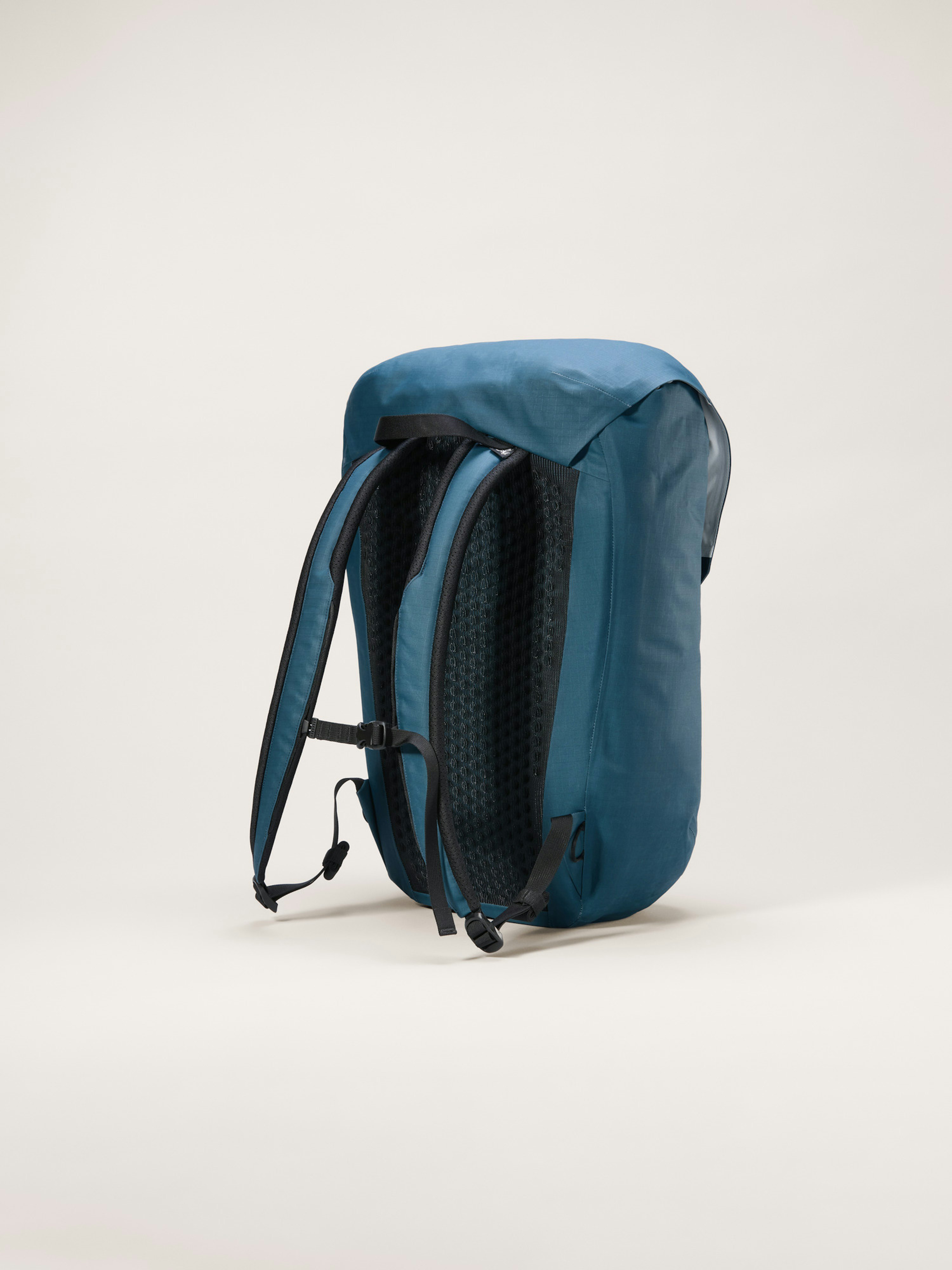 Granville 25 Backpack Nightscape Back