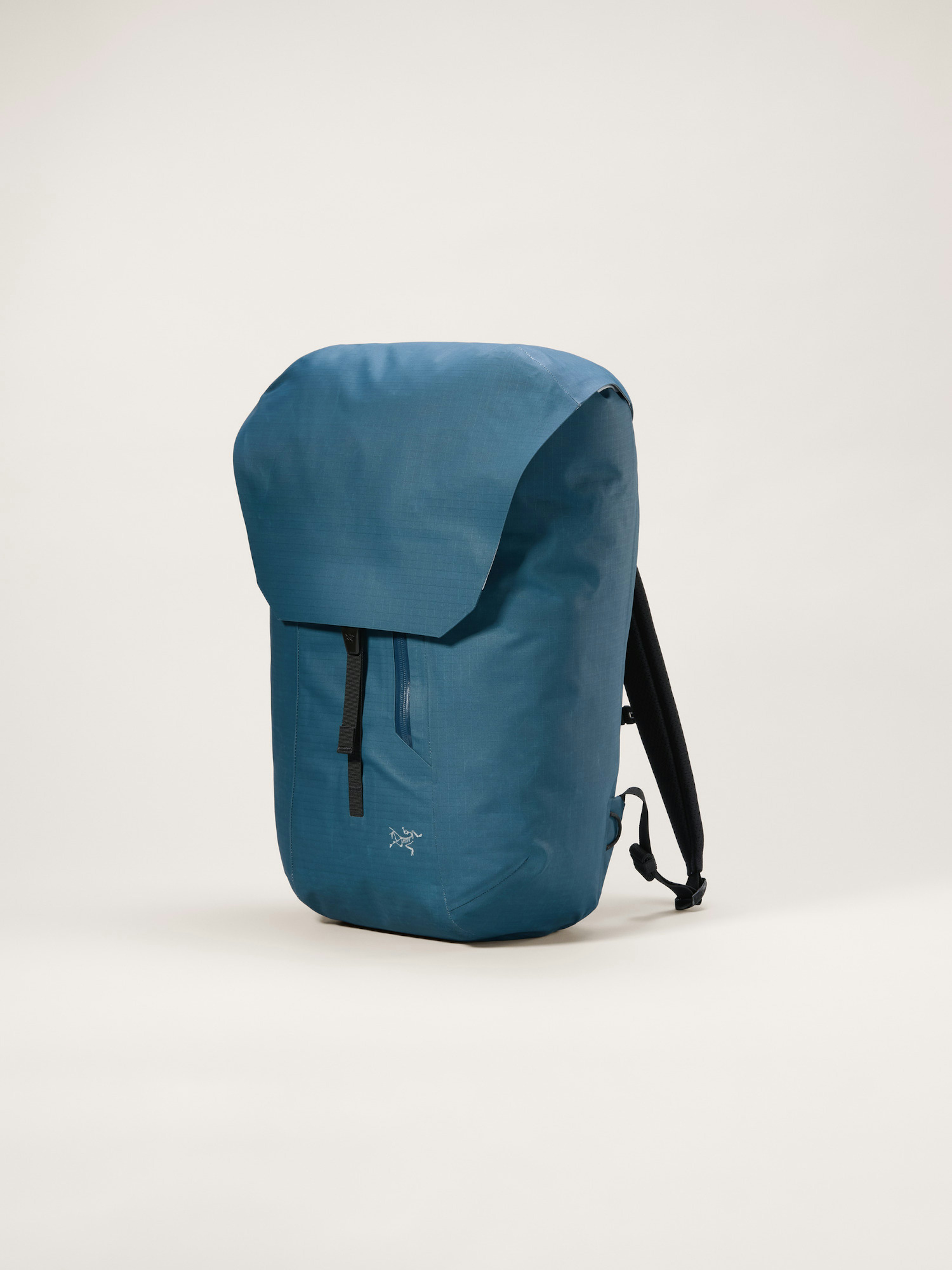 Granville 25 Backpack Nightscape Side