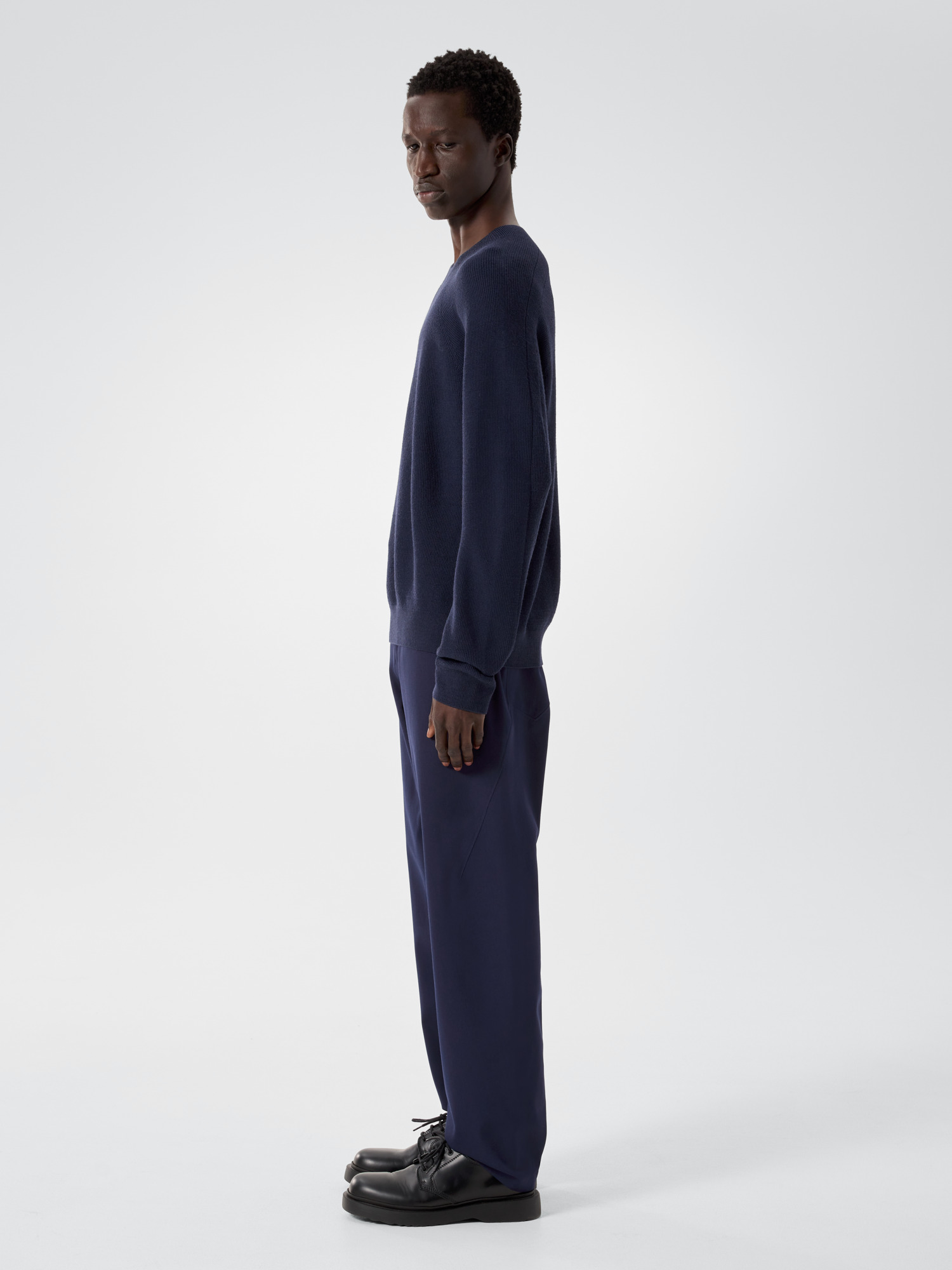 Conic Wool Midlayer Passport Side View