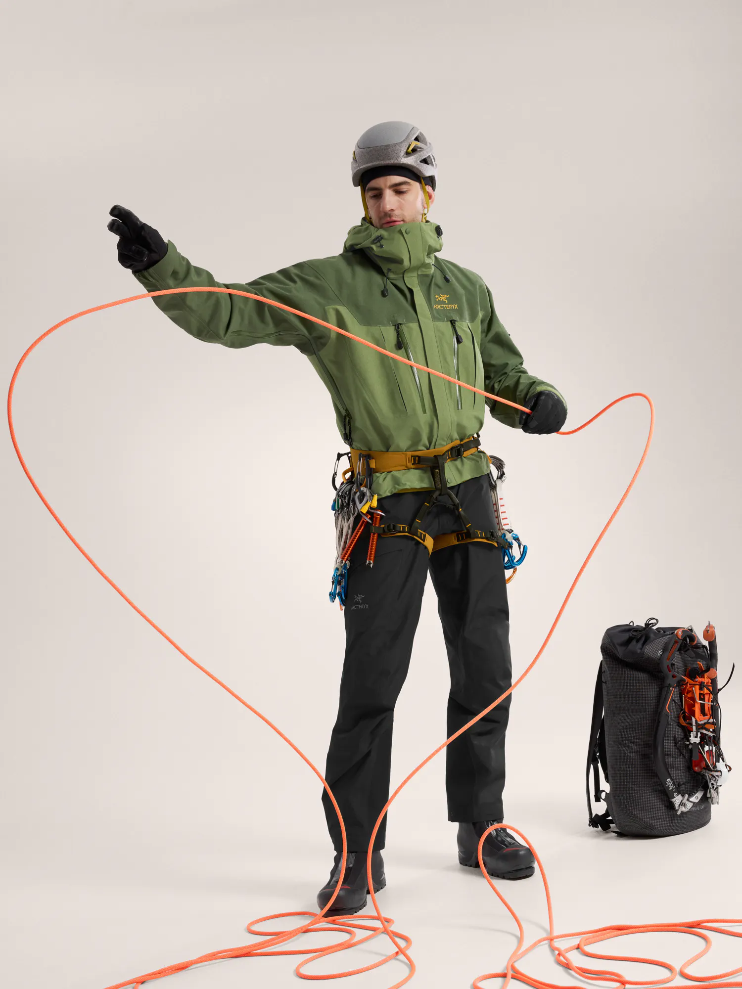 Alpha SV Jacket - Archive Men's | Arc'teryx Outlet