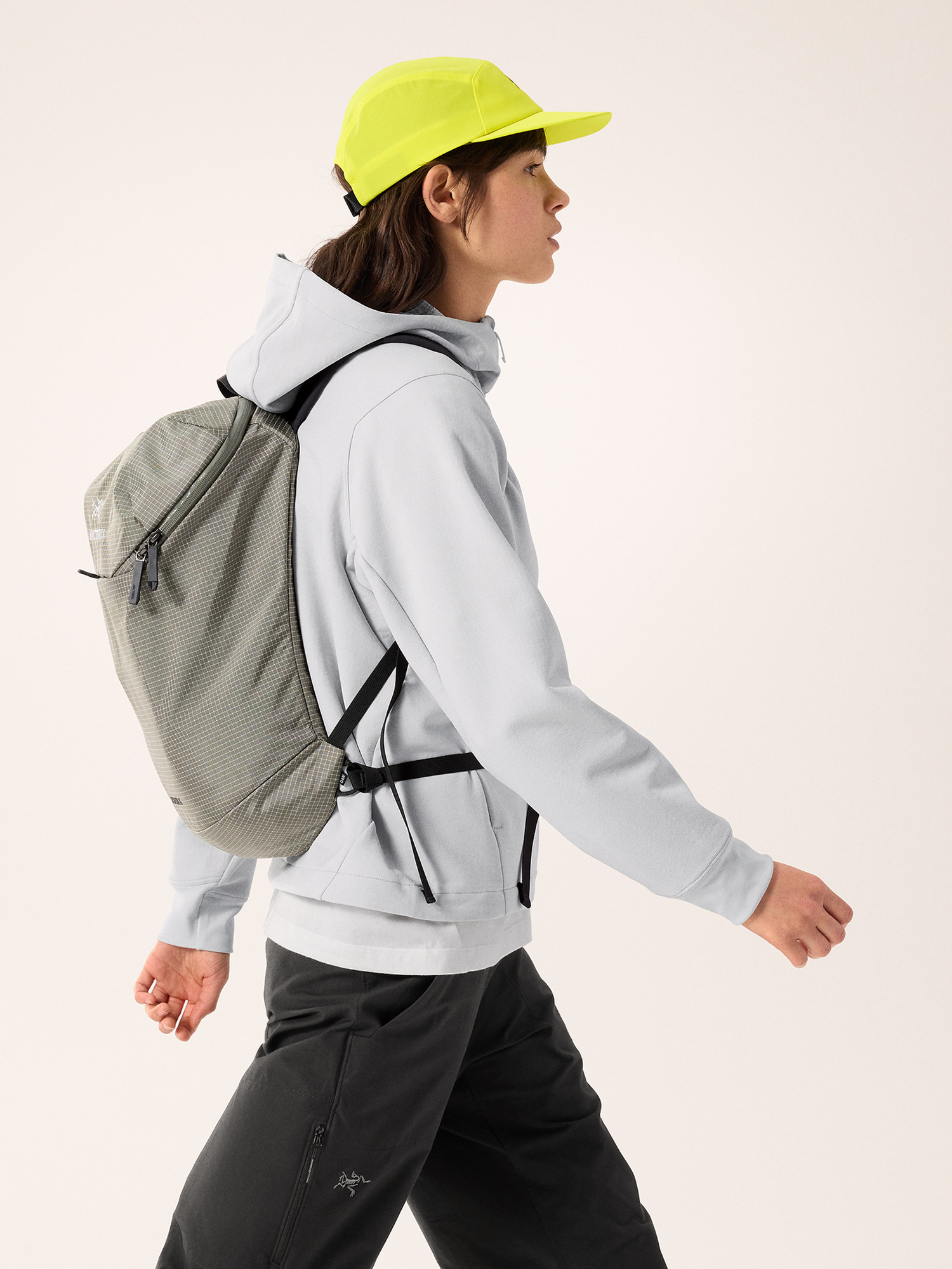 Konseal 15 Backpack Forage Side View