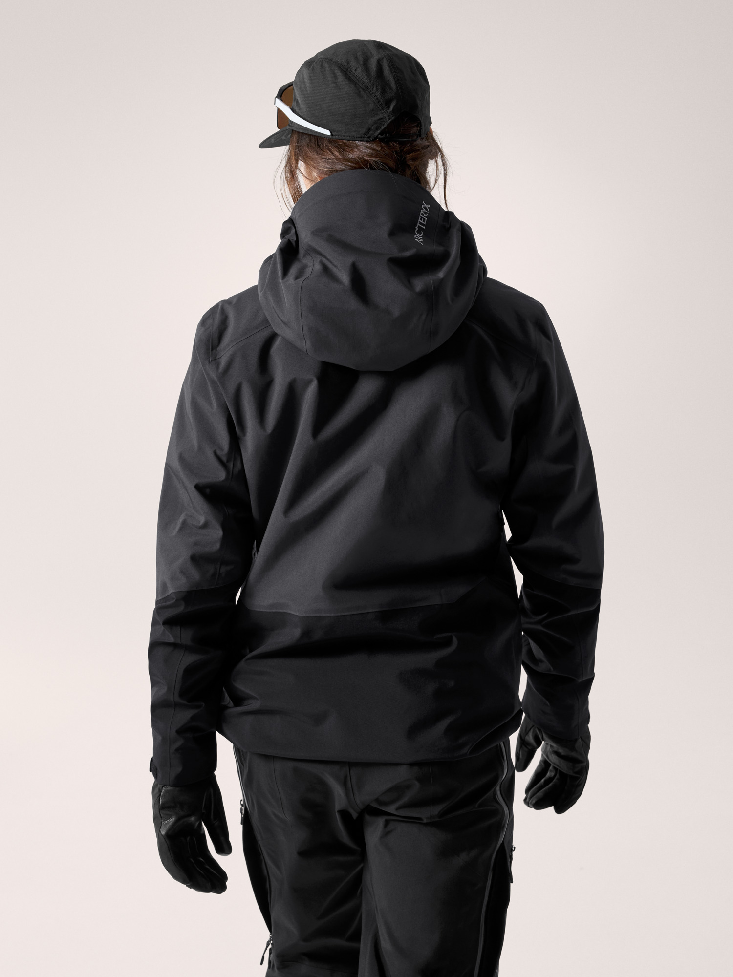 Rush Jacket Women's Graphite / Black Back View